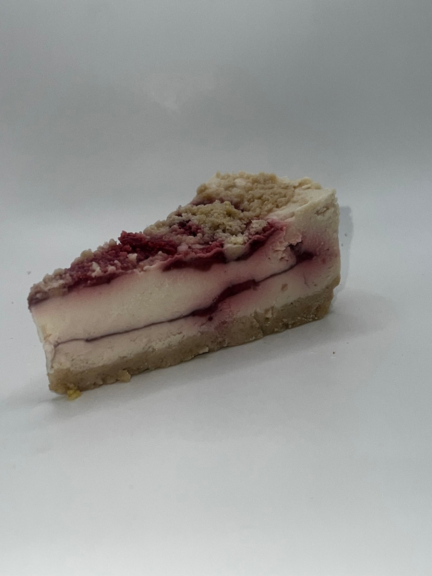 Strawberry Crumb Cheesecake (v)