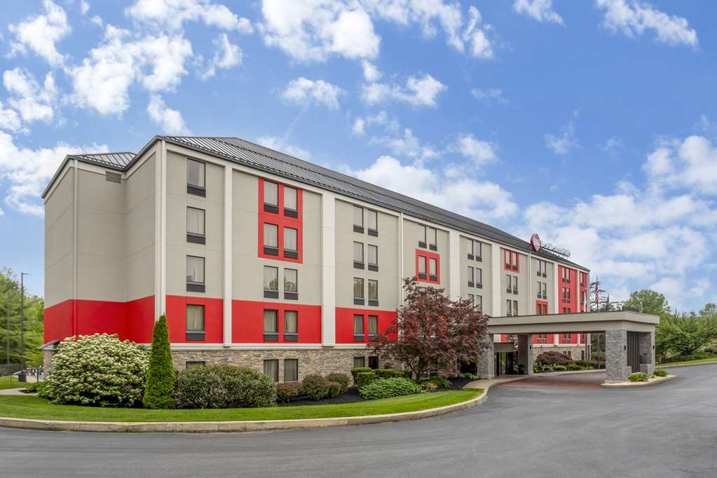 Best Western Plus Heritage Rail Inn & Suites Image
