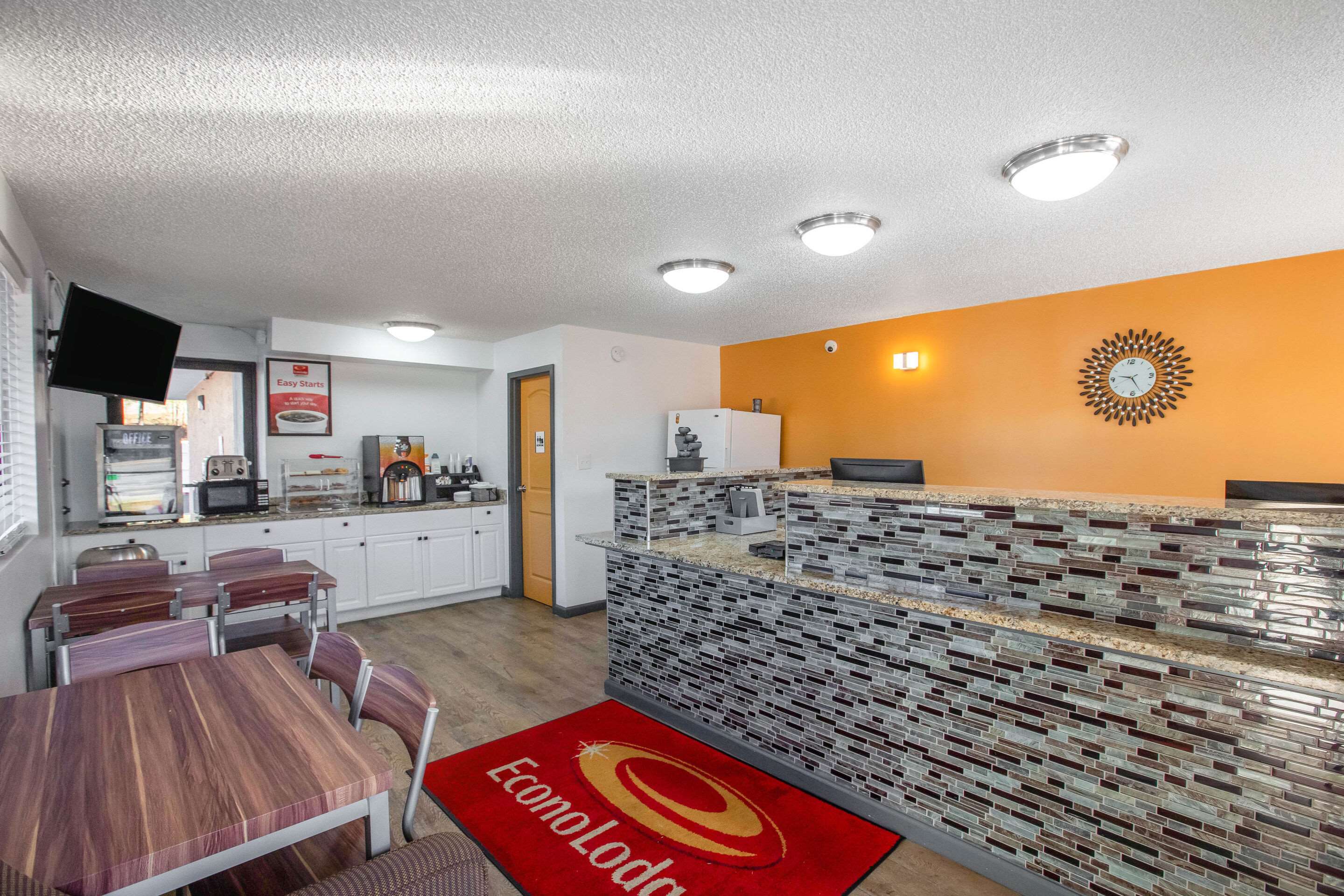 Econo Lodge Photo