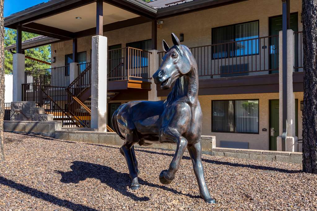 Best Western Paint Pony Lodge Image