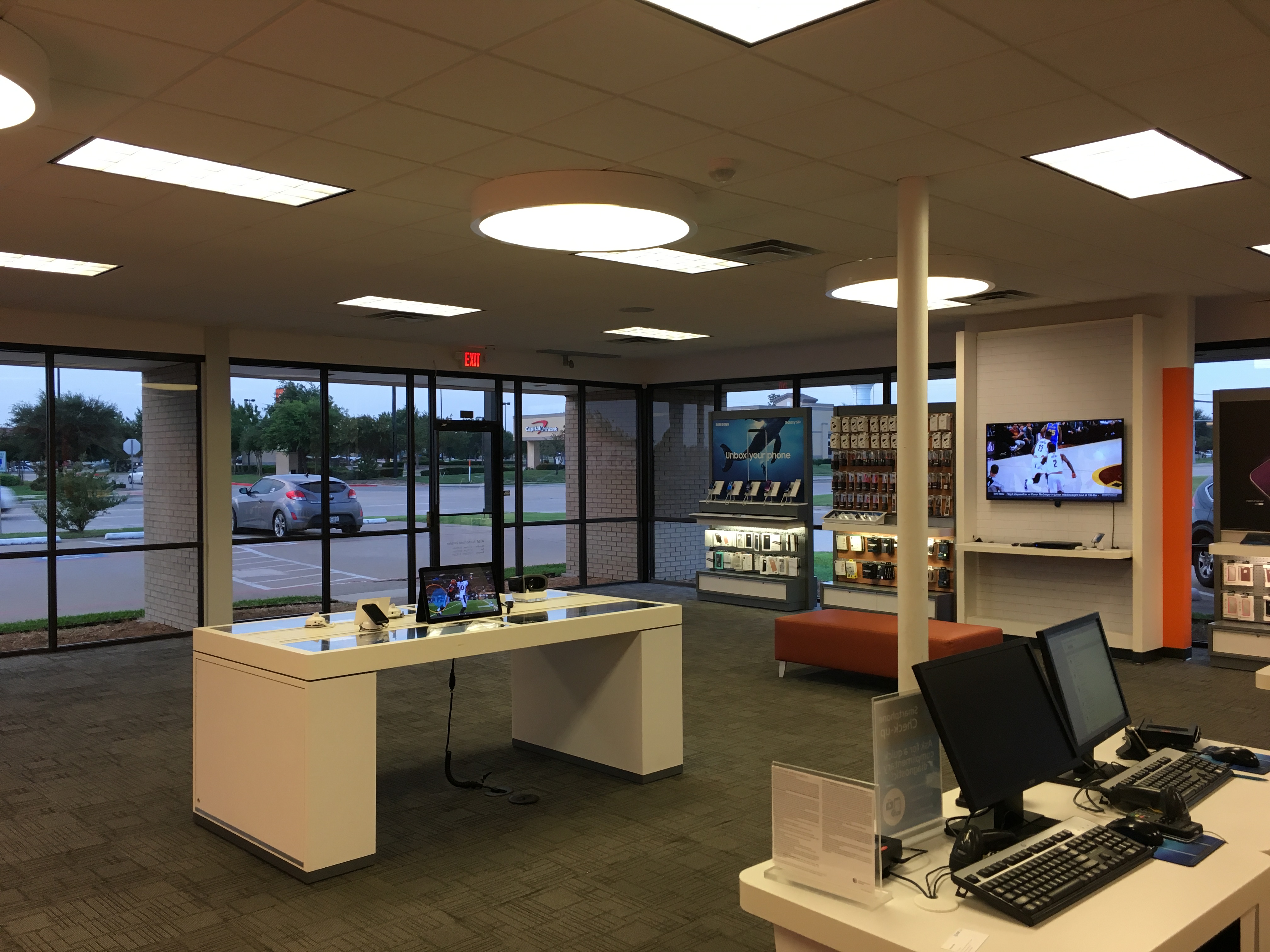 AT&T Store Photo