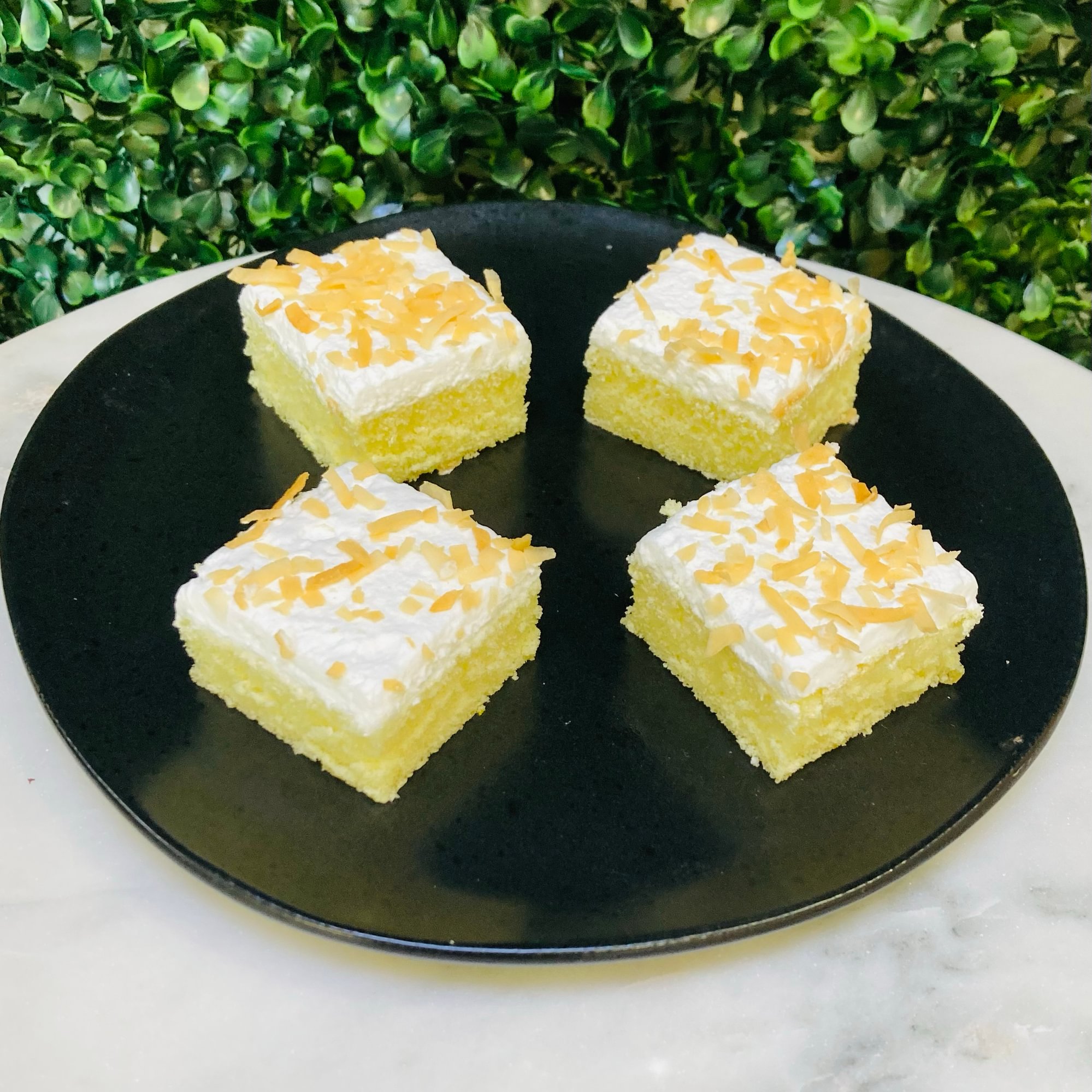 Mini Coconut Cake (4 PCS)