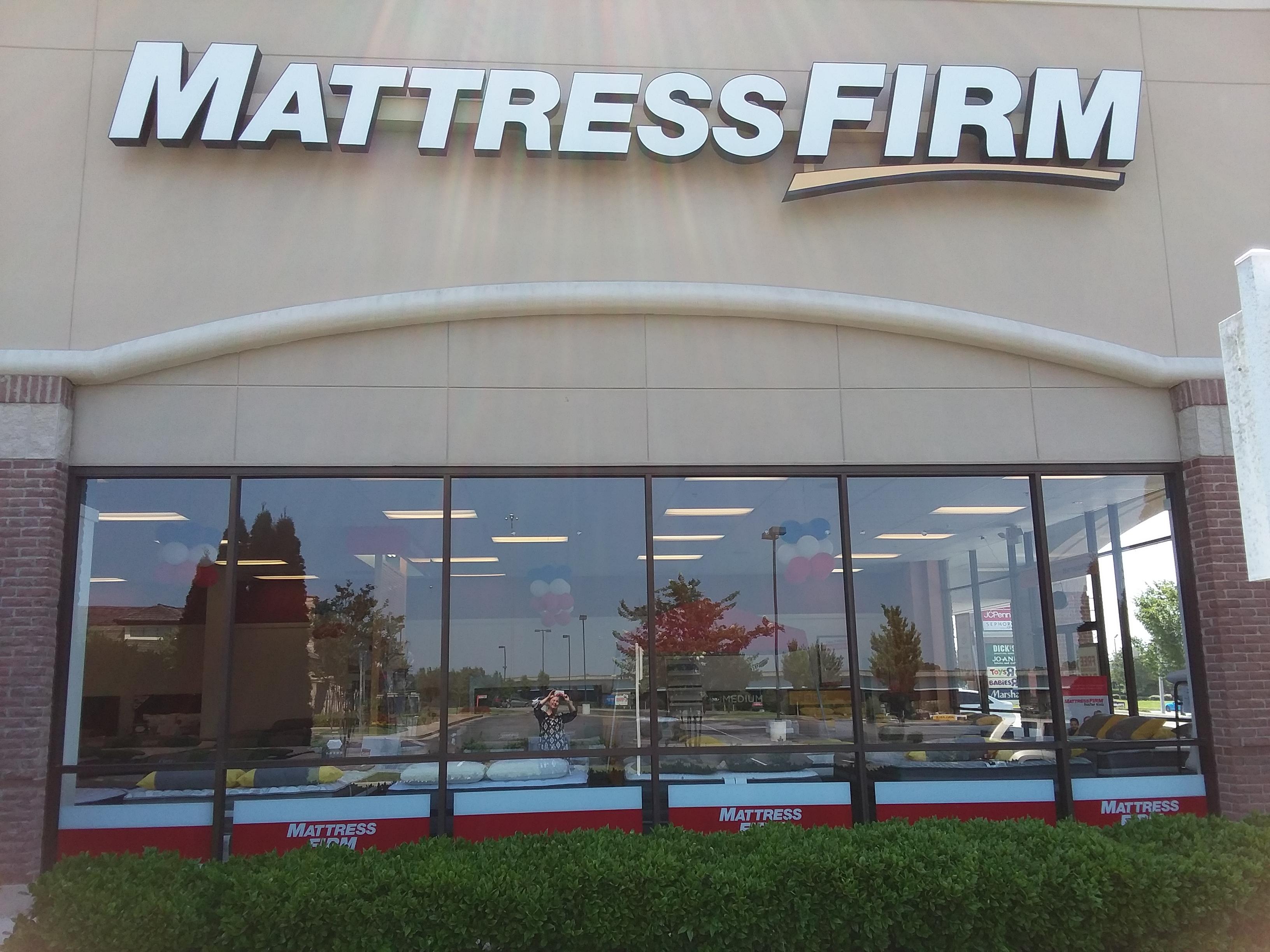 Mattress Firm Centennial Commons Photo