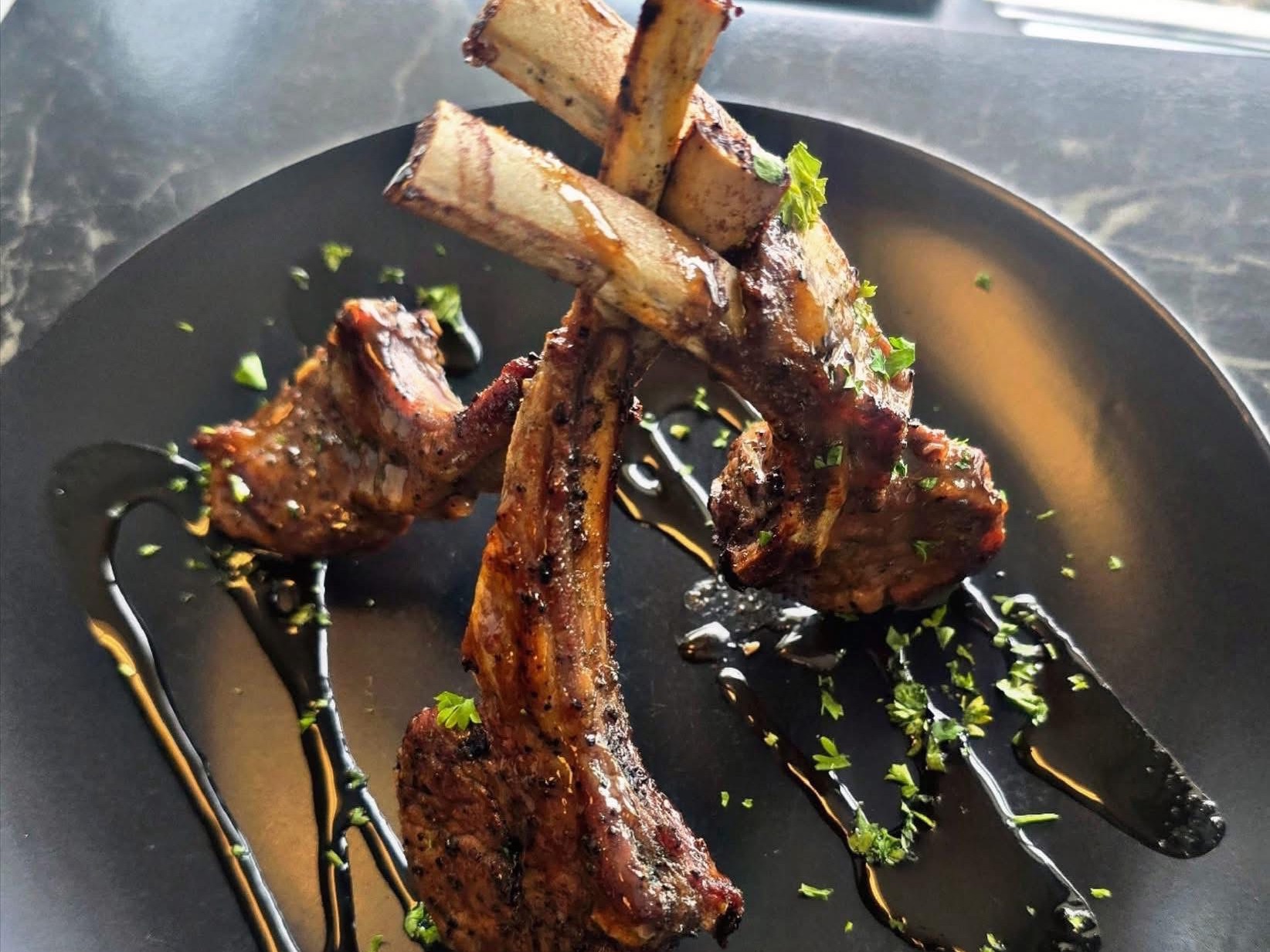 Mik Lamb Chops (3) W/2 Sides
