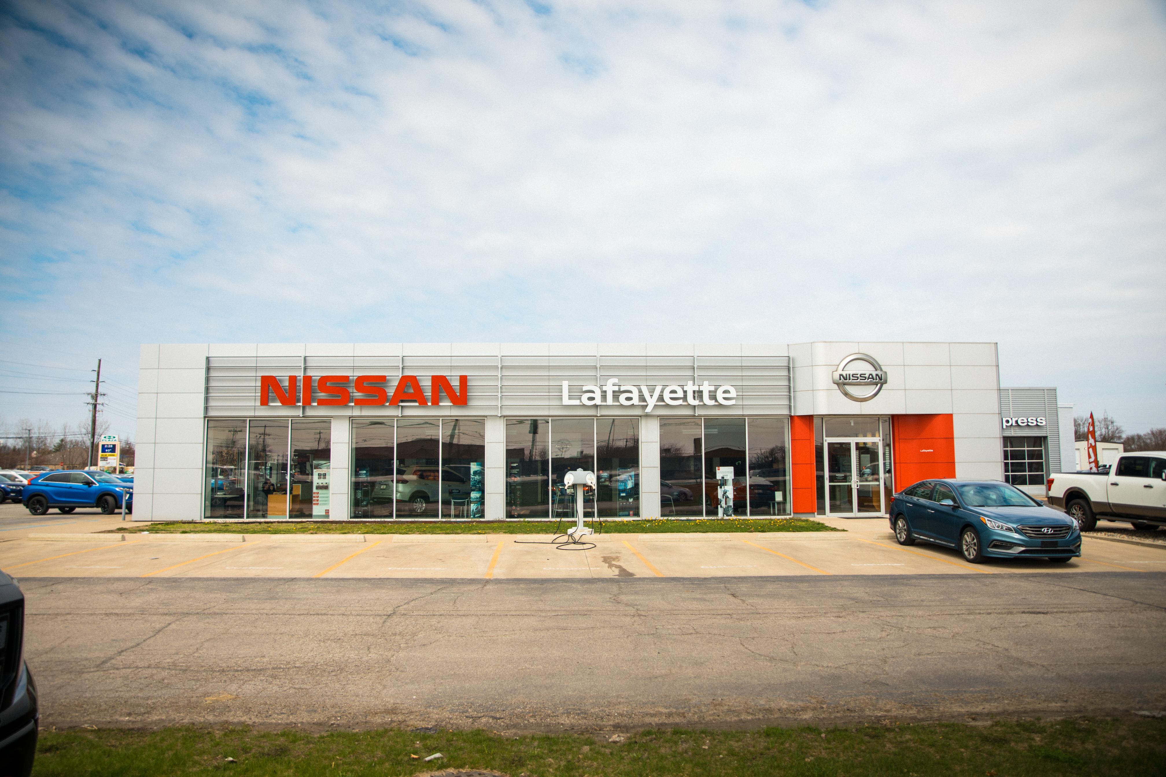 Nissan of Lafayette Photo