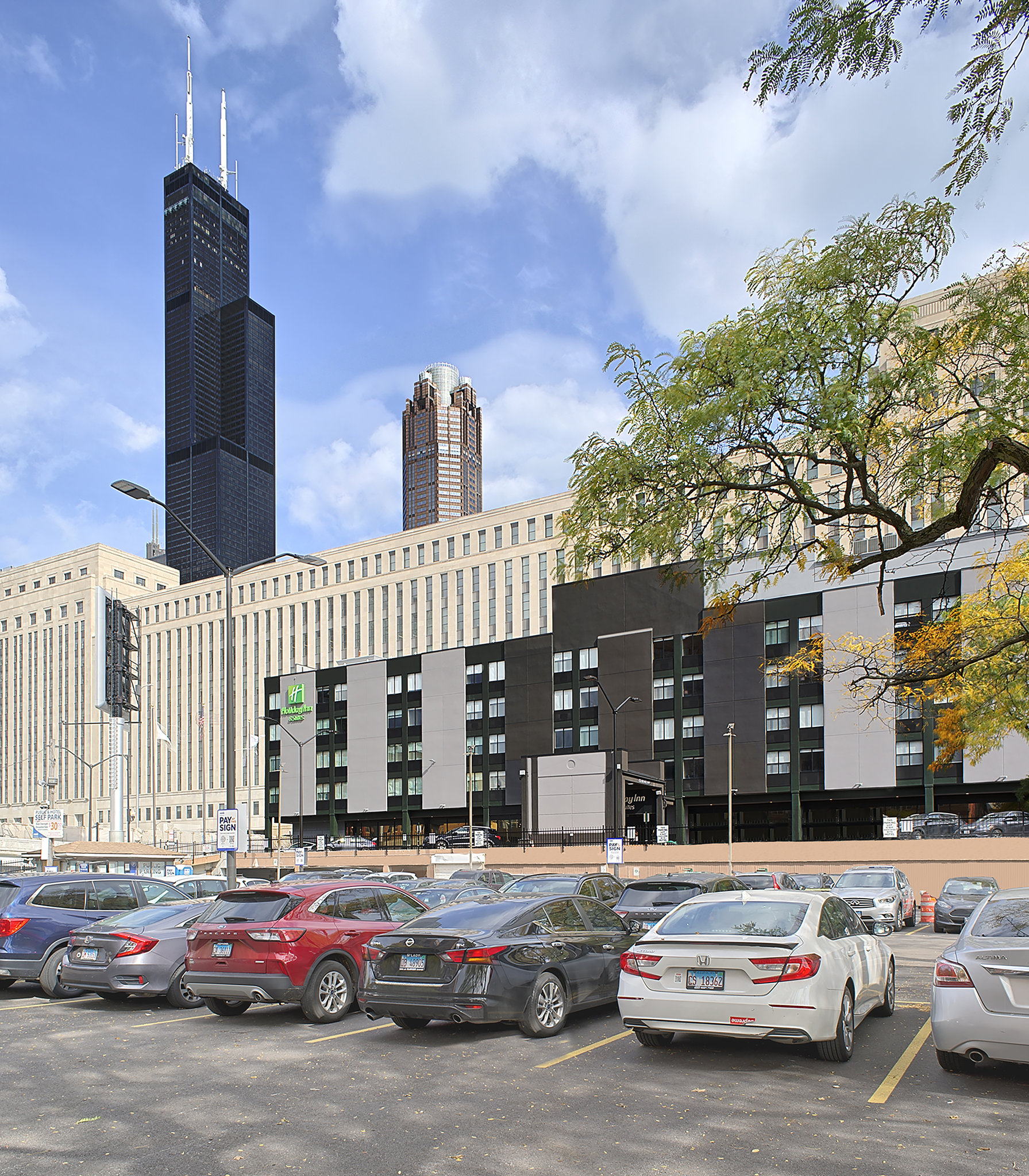 Holiday Inn & Suites Chicago-Downtown by IHG Image