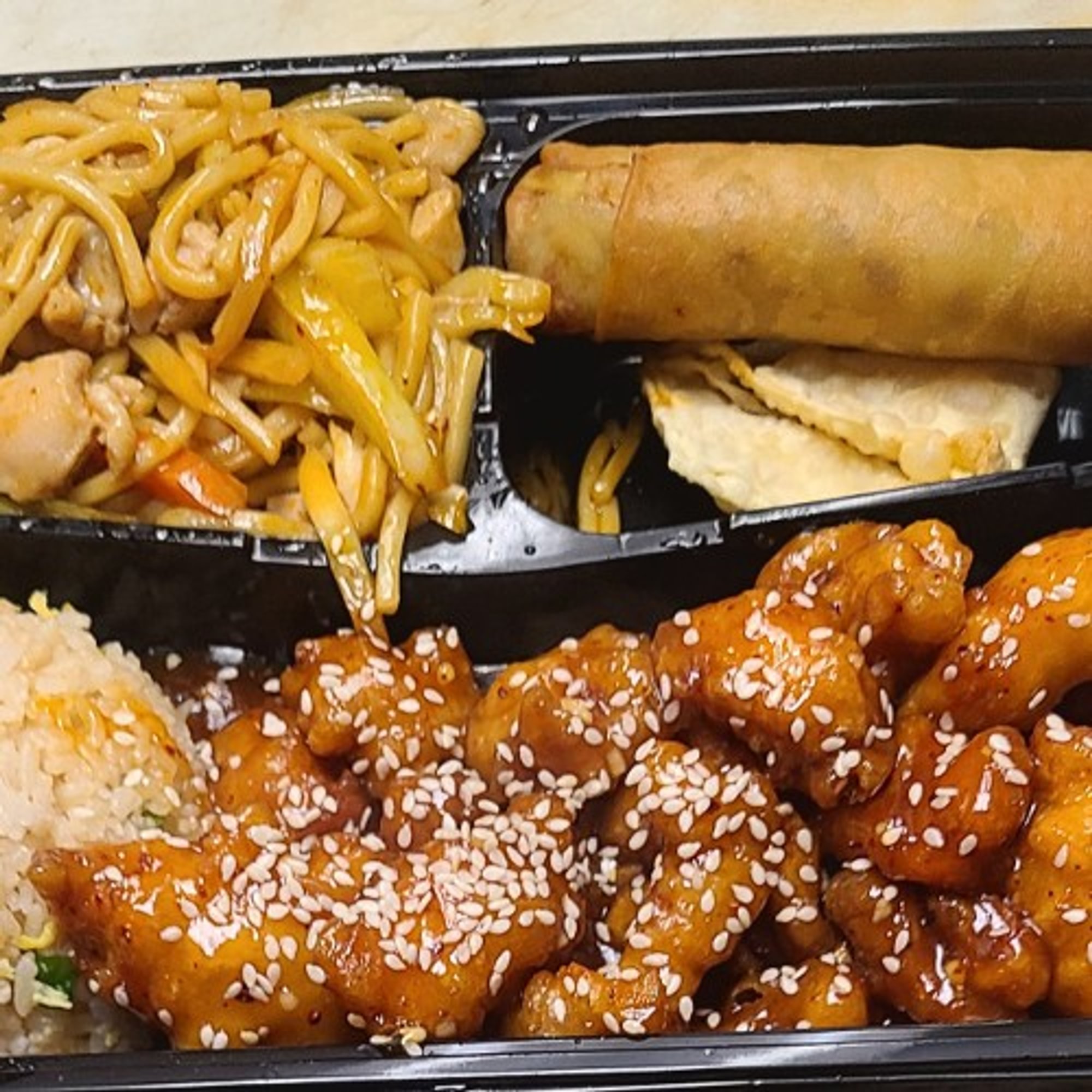 Sesame Chicken and Chicken Lomein super combo