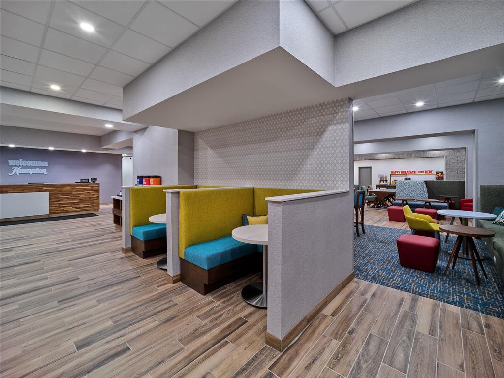 Hampton Inn by Hilton Omaha UN Medical Center Area Image