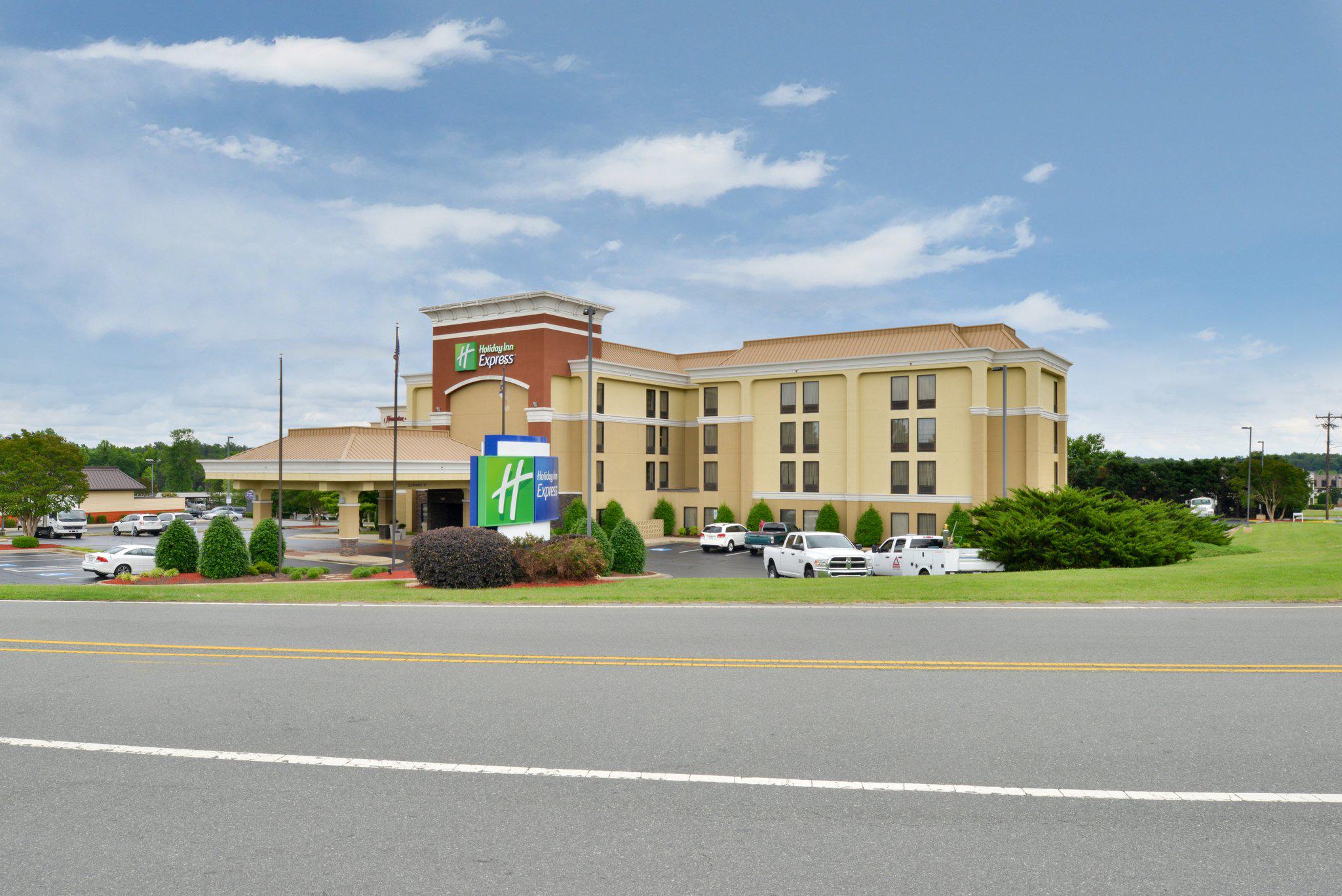 Holiday Inn Express Burlington Photo