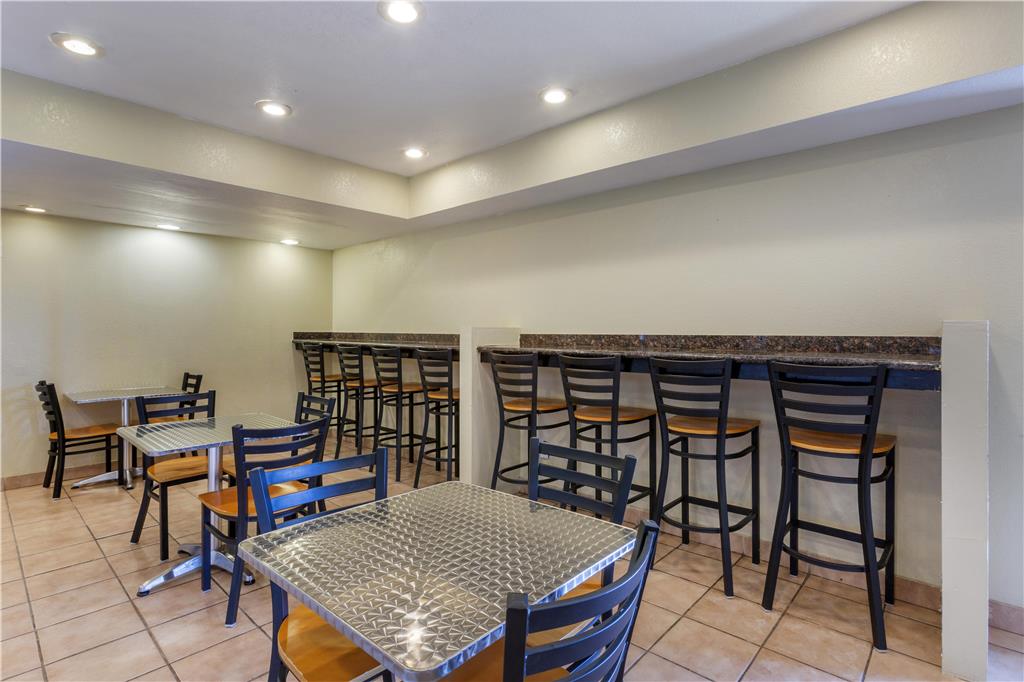 SureStay by Best Western Chambers Petrified Forest Image