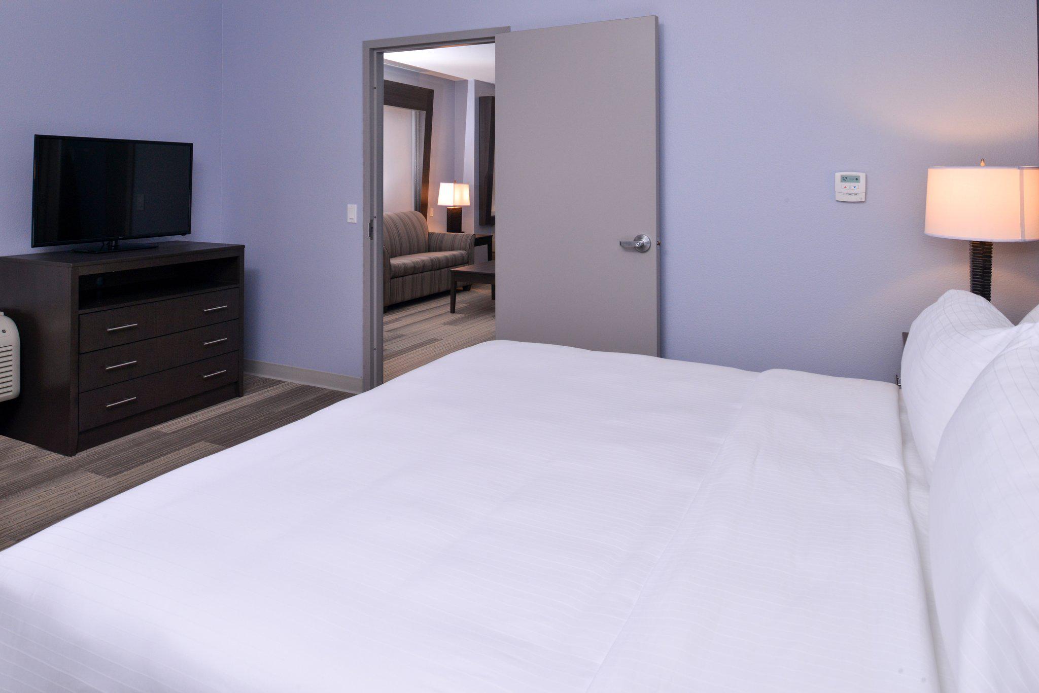 Holiday Inn Express & Suites Loma Linda- San Bernardino S Photo