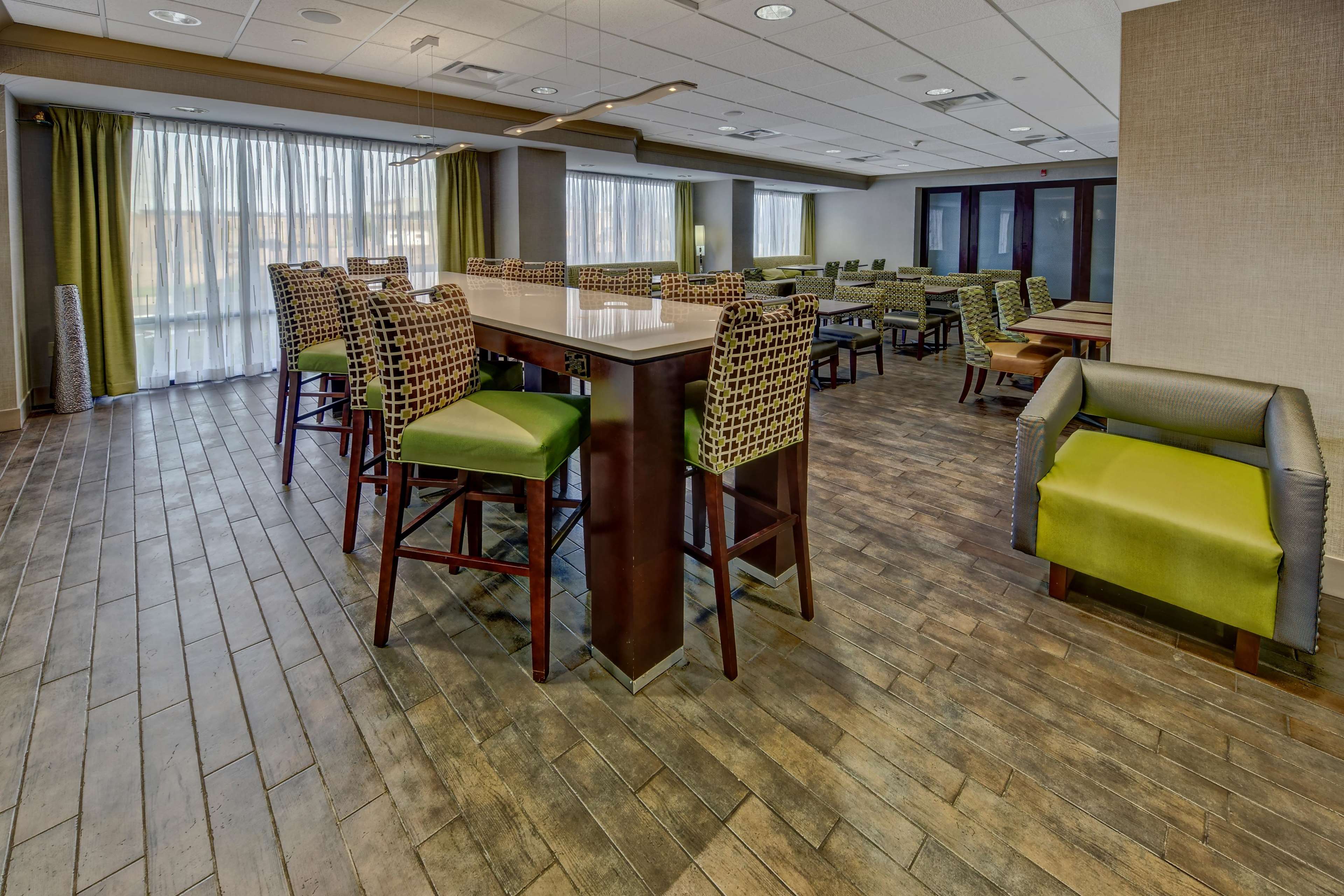 Hampton Inn Rochester-Irondequoit Photo