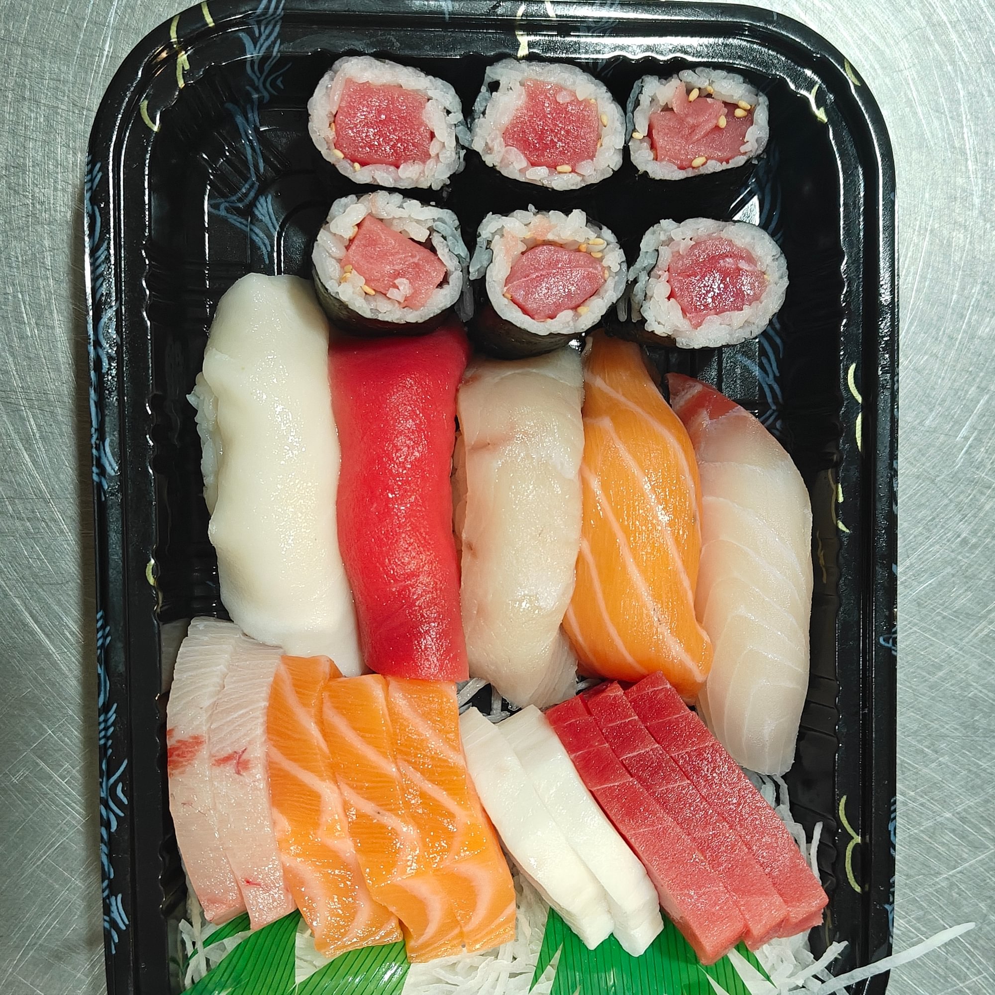 Sushi & Sashimi Combo