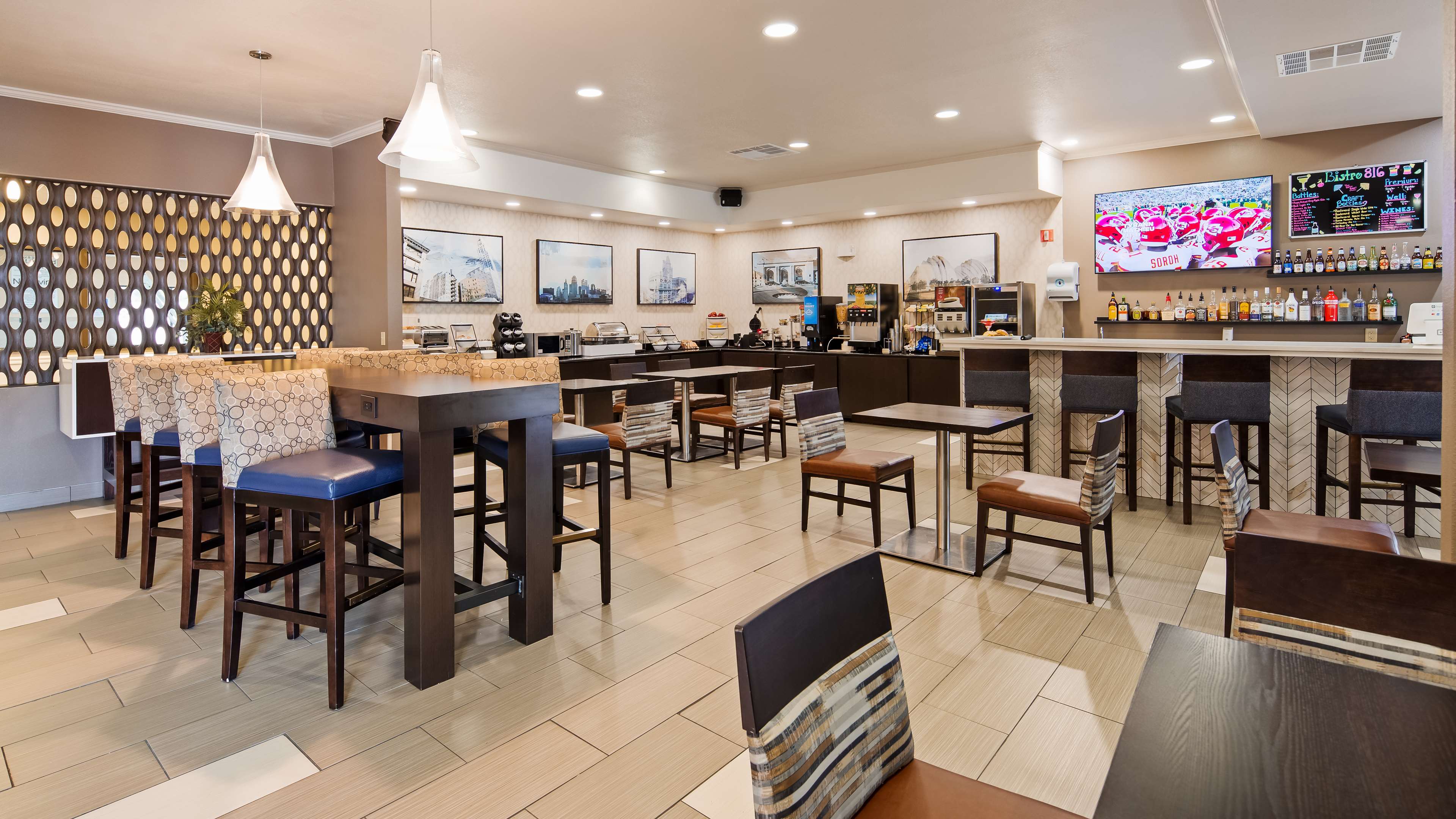 Best Western Plus Kansas City Airport-KCI East Photo