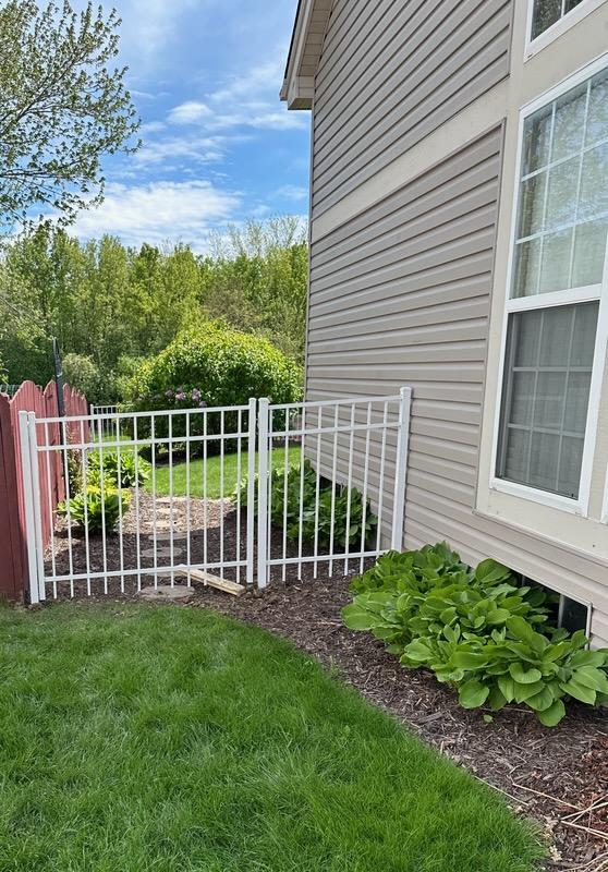 Top Rail Fence Naperville Image