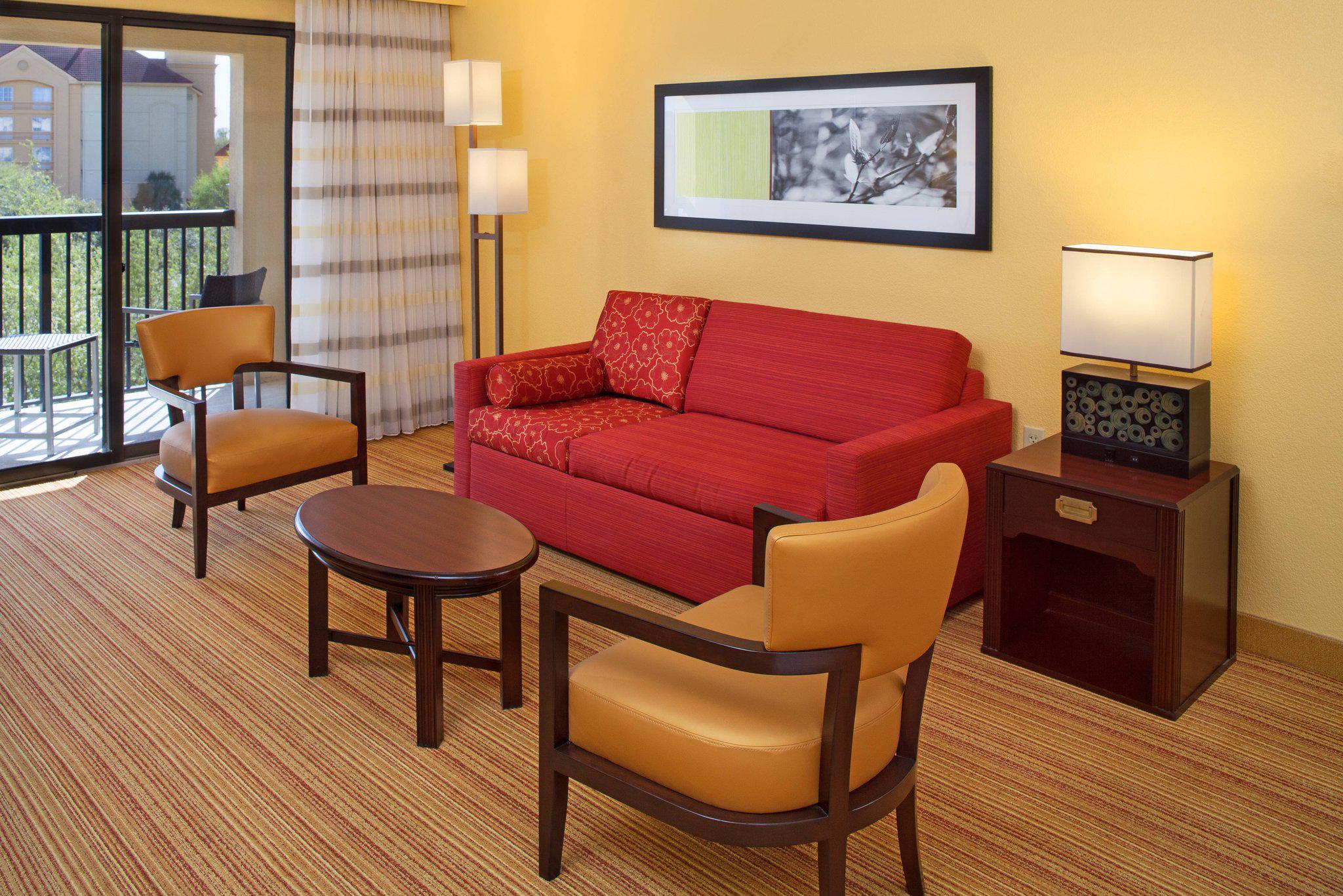 Courtyard by Marriott Jacksonville Butler Boulevard Photo