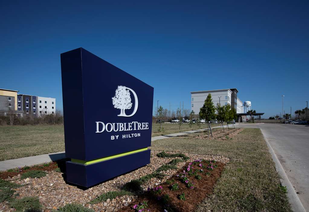 DoubleTree by Hilton Sulphur Lake Charles Image