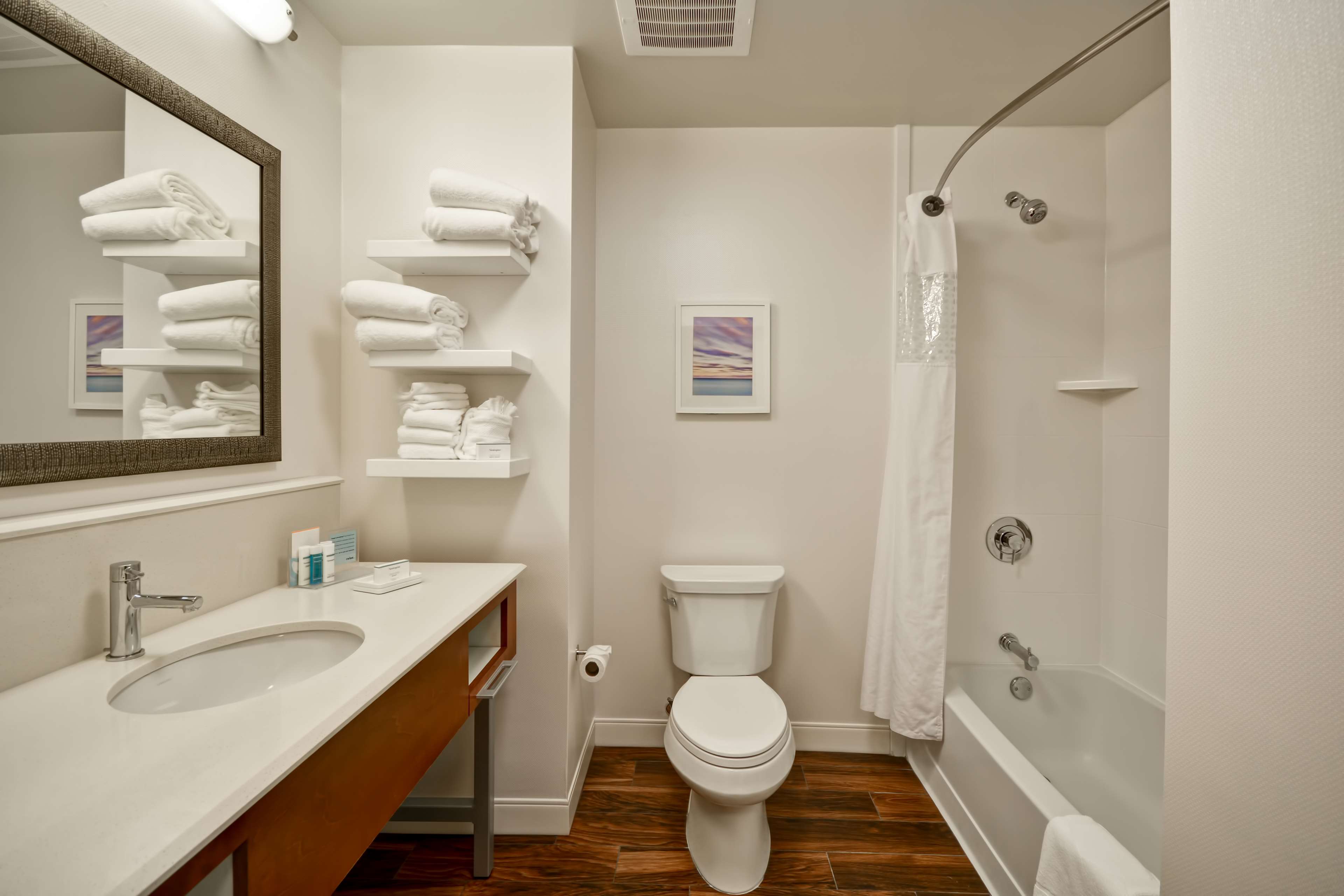 Hampton Inn & Suites Charleston Airport Photo