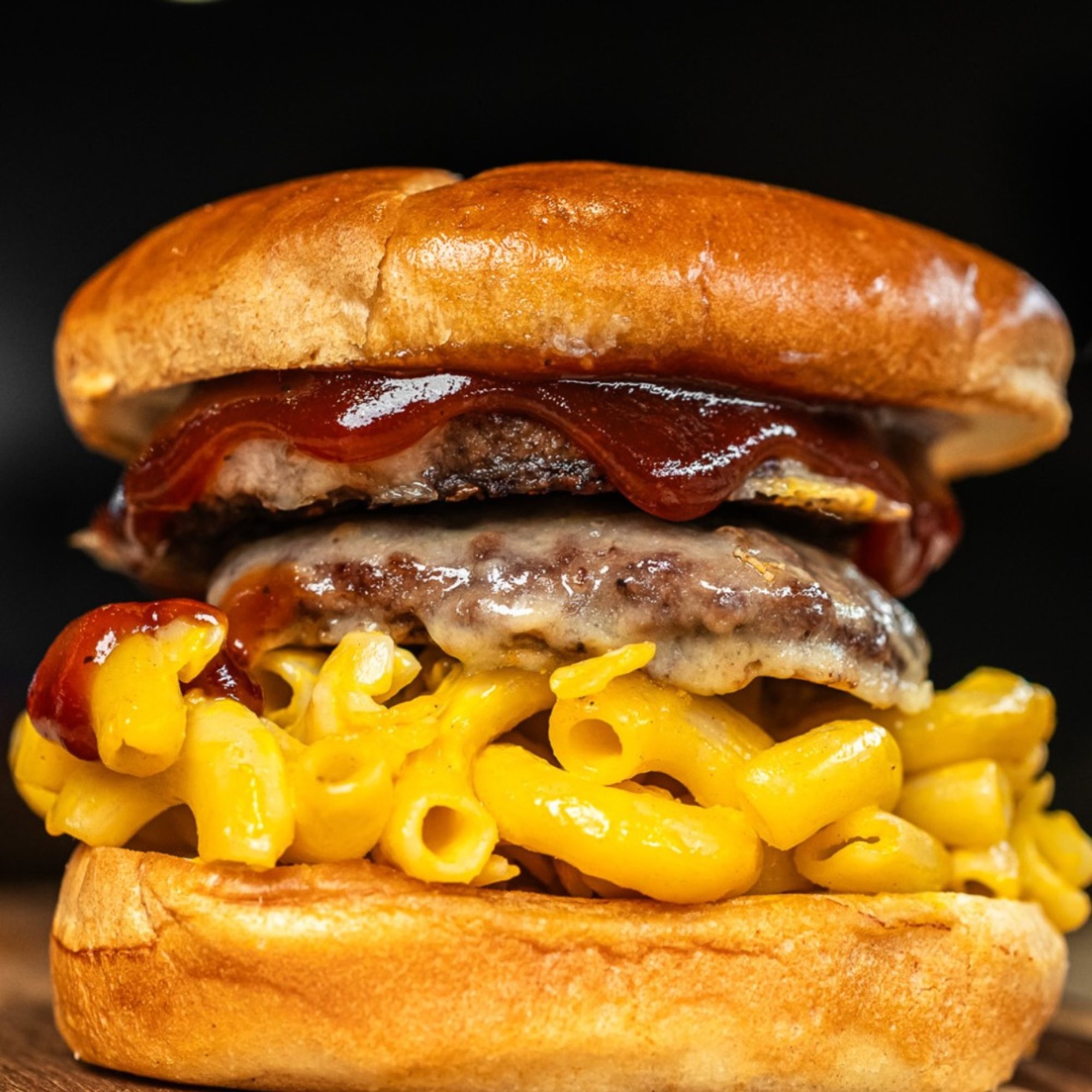 BBQ Mac & Cheese Smash Burger