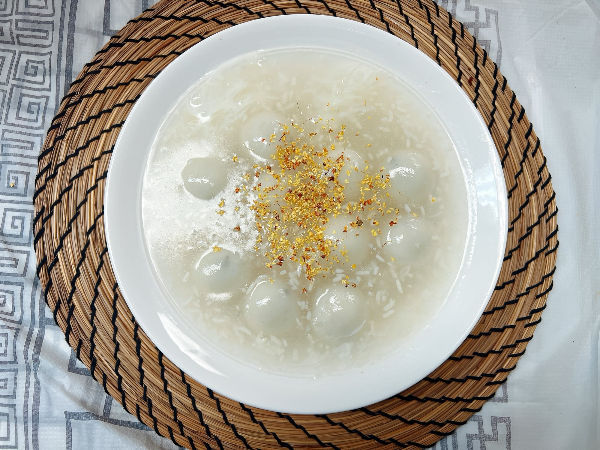 Glutinous Rice Balls with Wine Soup 酒酿汤圆
