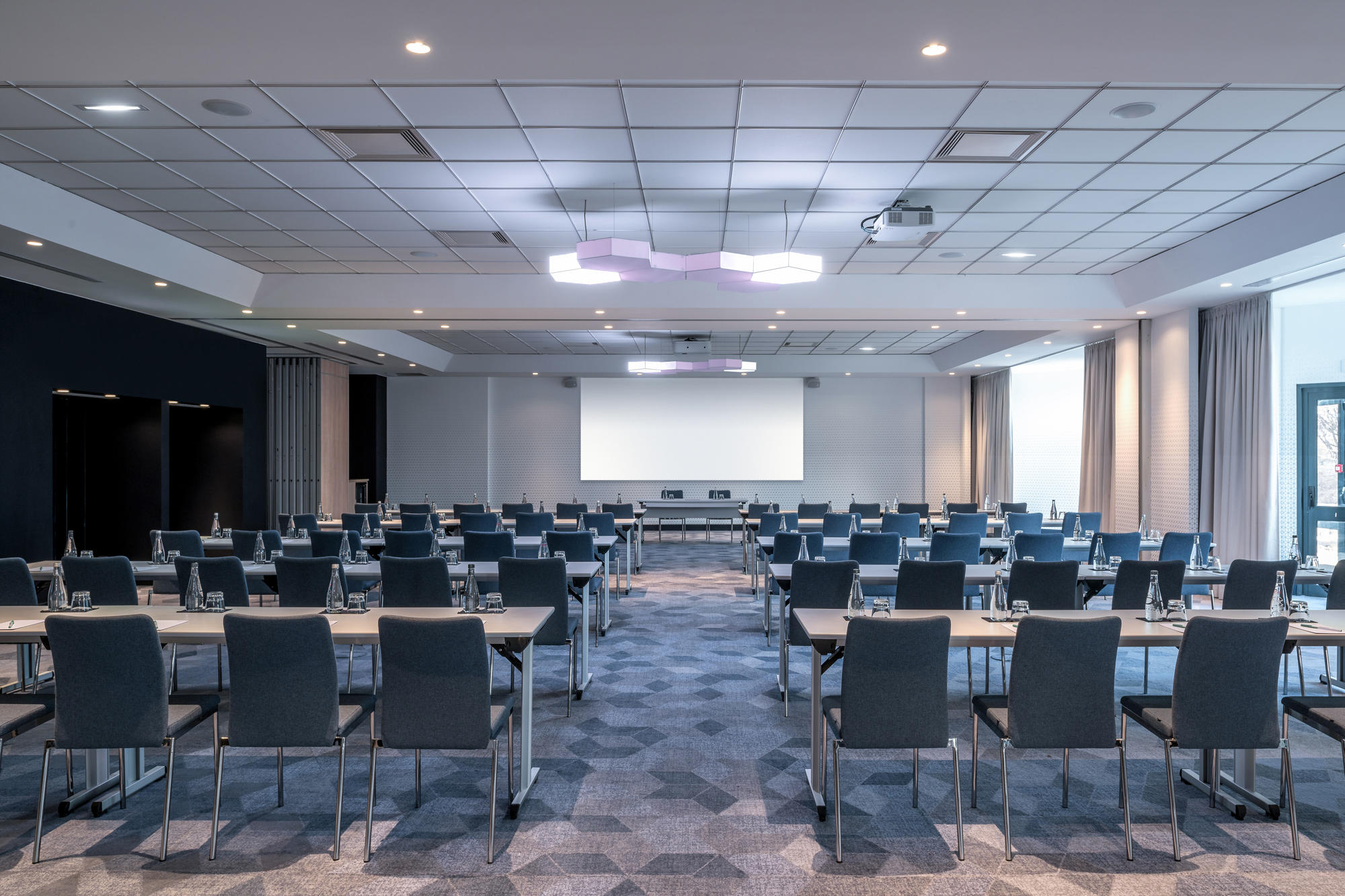 Images Courtyard by Marriott Paris Roissy Charles de Gaulle Airport Hotel