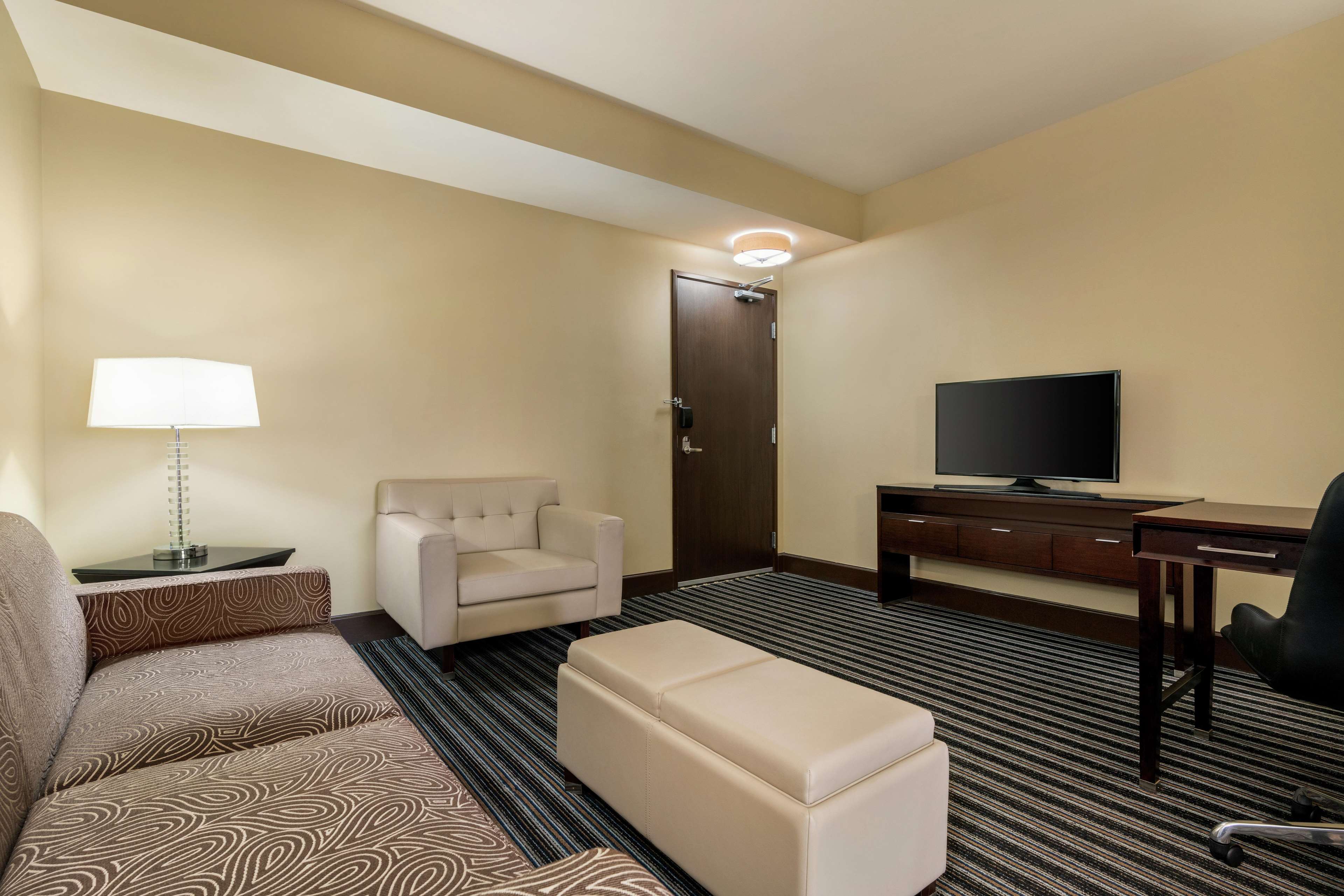 Embassy Suites by Hilton Salt Lake West Valley City Photo