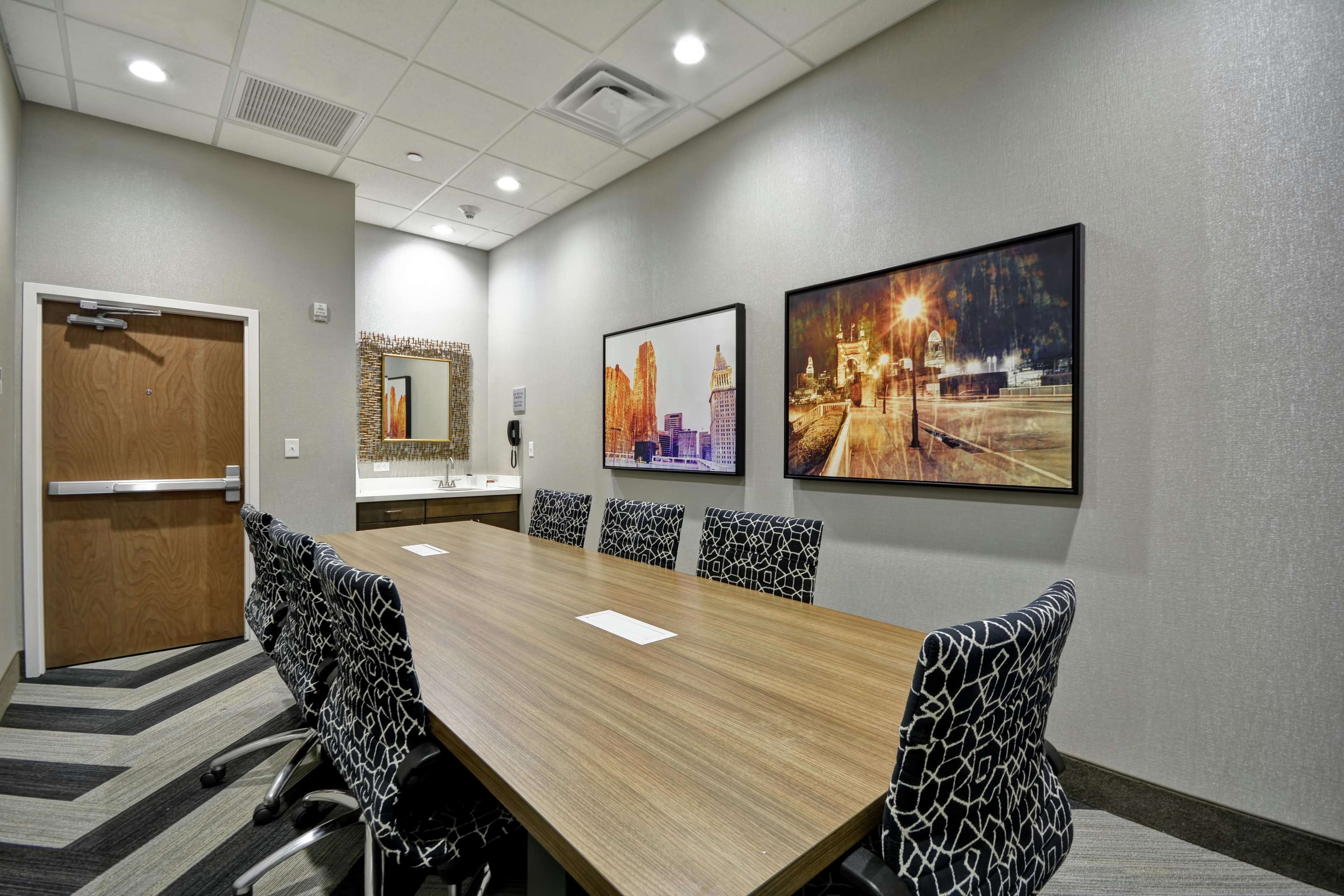 Hampton Inn Cincinnati/Blue Ash Photo