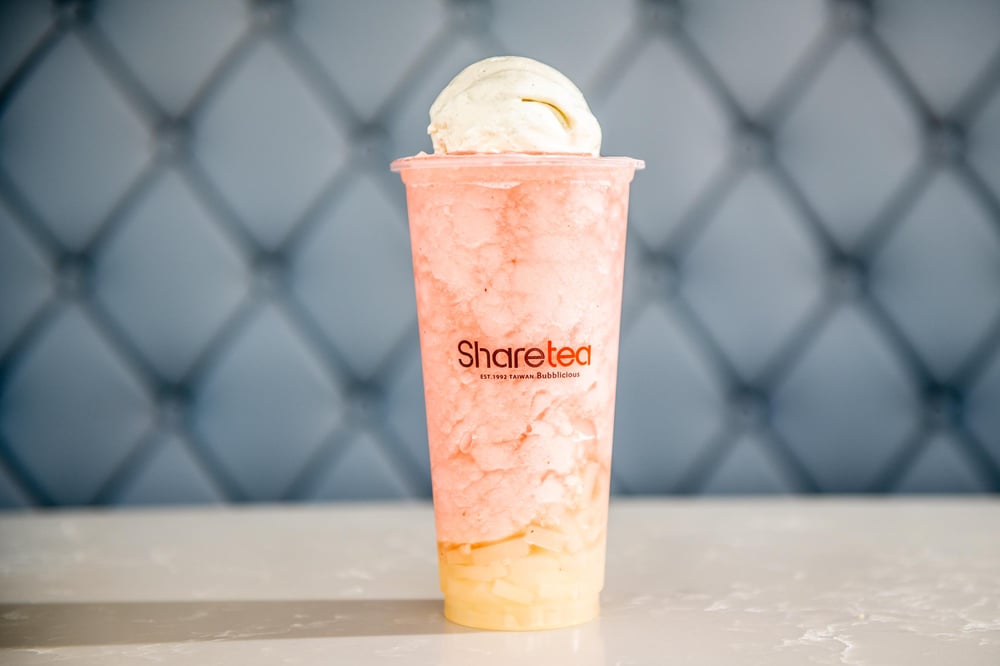 Strawberry Ice Blended with Lychee Jelly & Ice Cream (45)