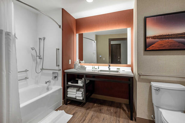 Images Cambria Hotel Omaha Downtown