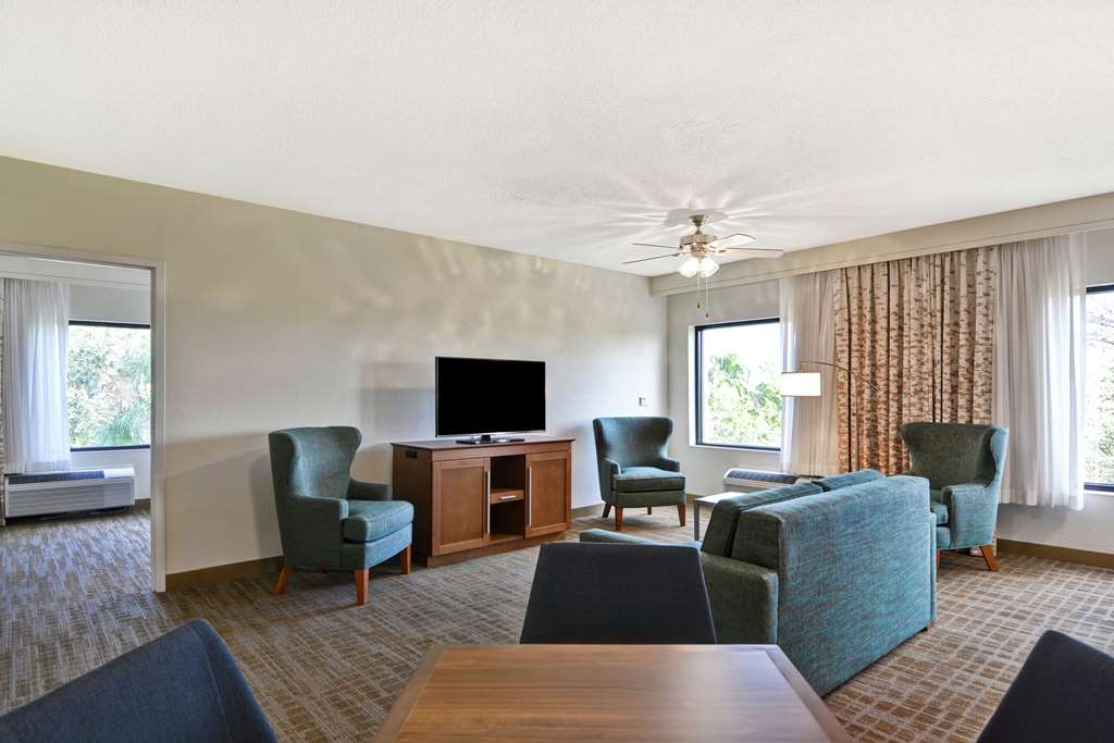 Hampton Inn Palm Beach Gardens Image