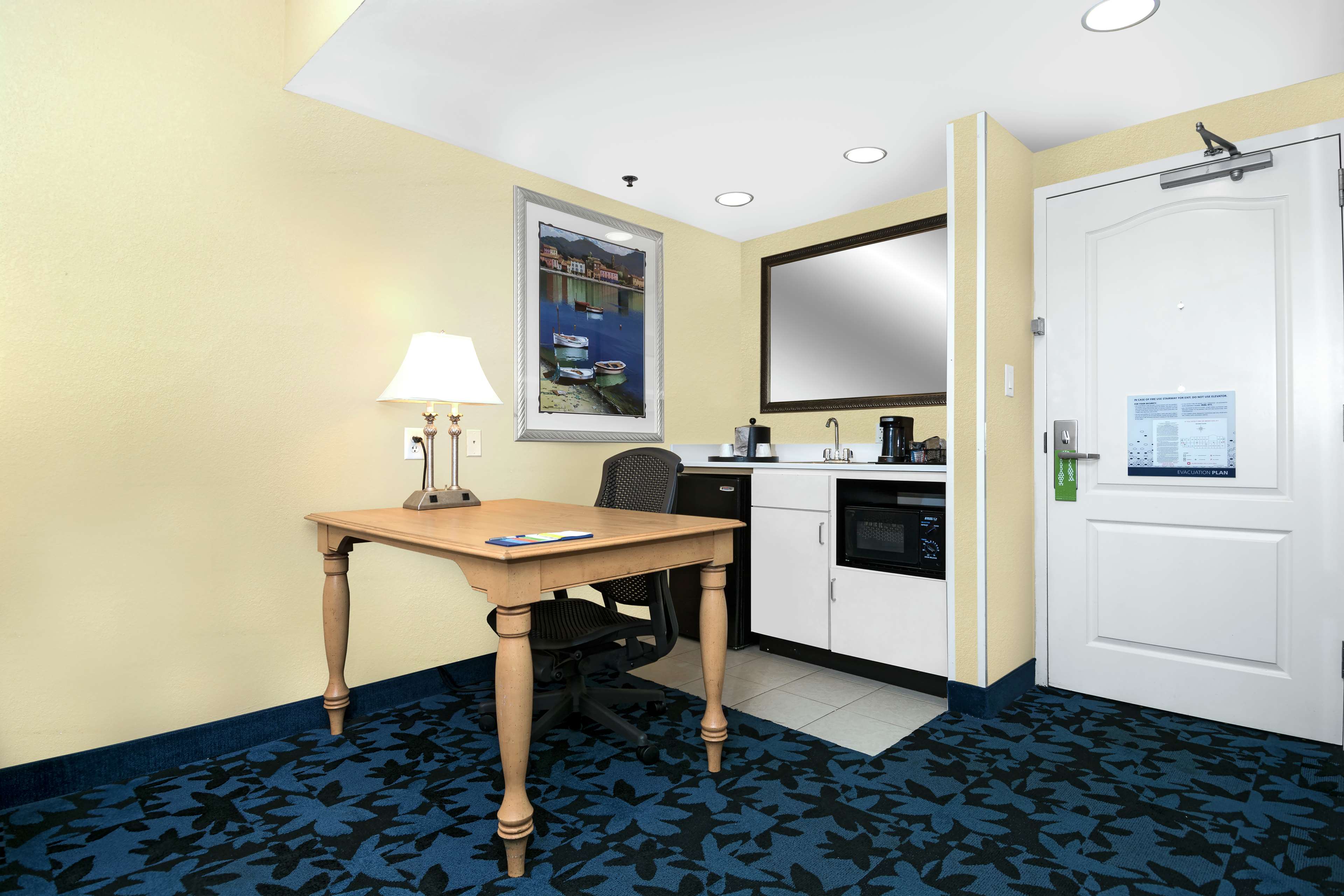 Hampton Inn & Suites Jacksonville Deerwood Park Photo