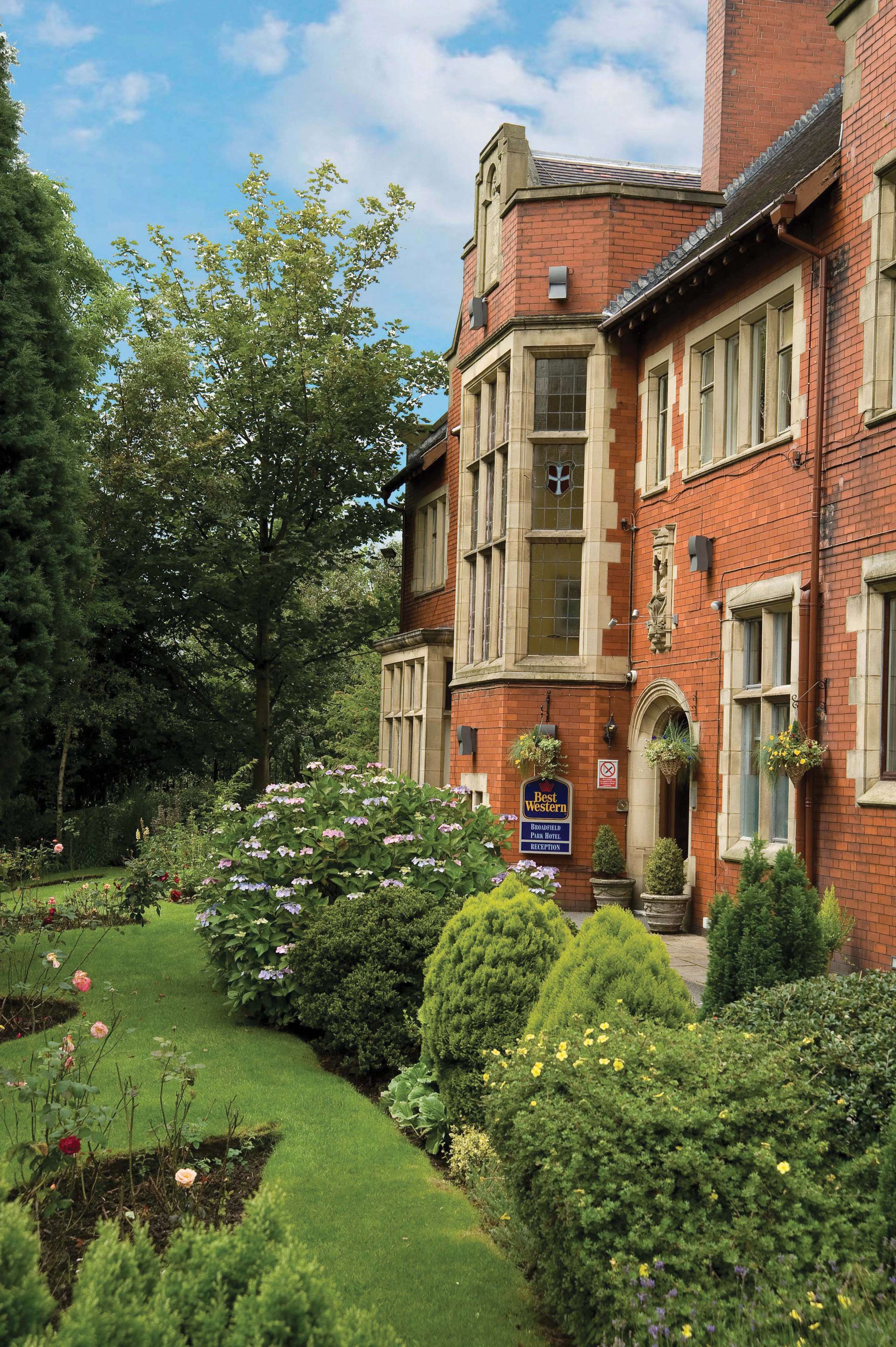Best Western Broadfield Park Hotel Hotels In Rochdale Ol16 1af Best Western Broadfield Park Hotel
