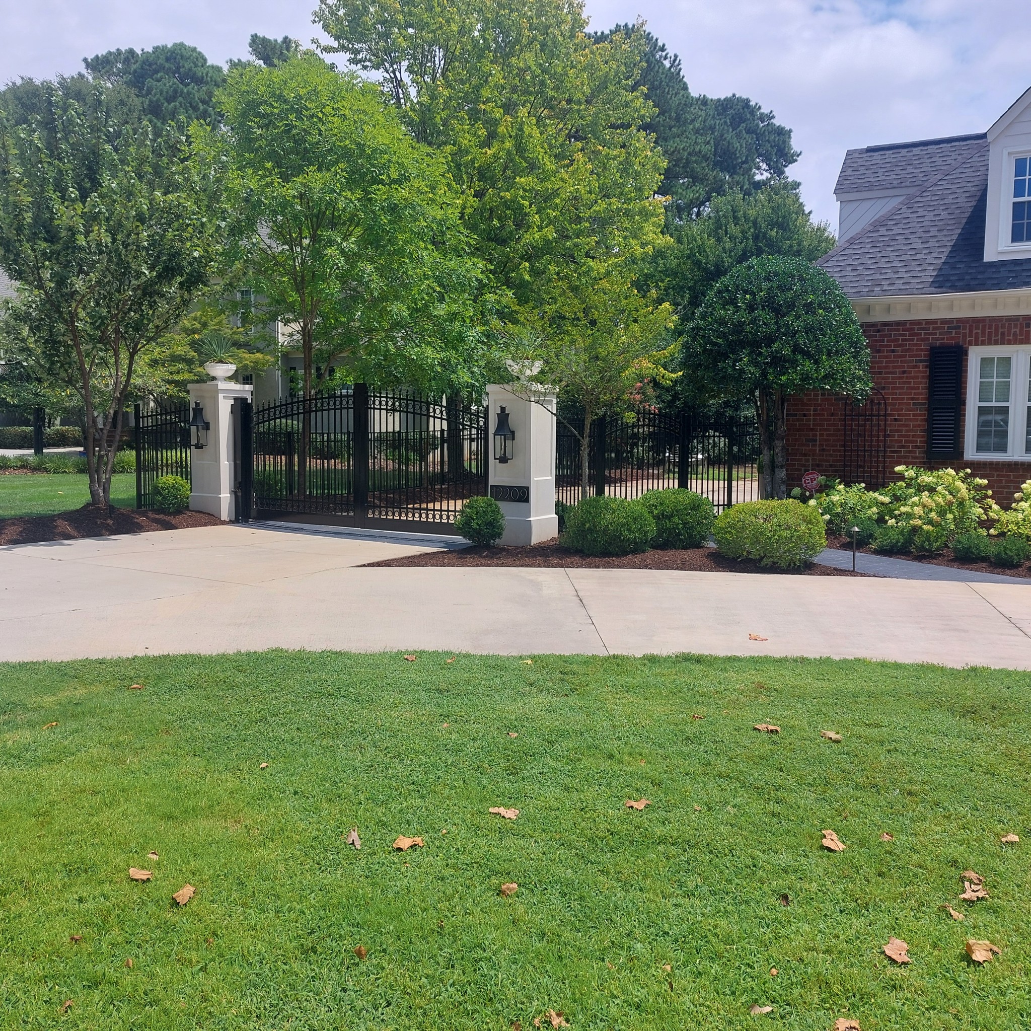 B Line Fencing & Services Image