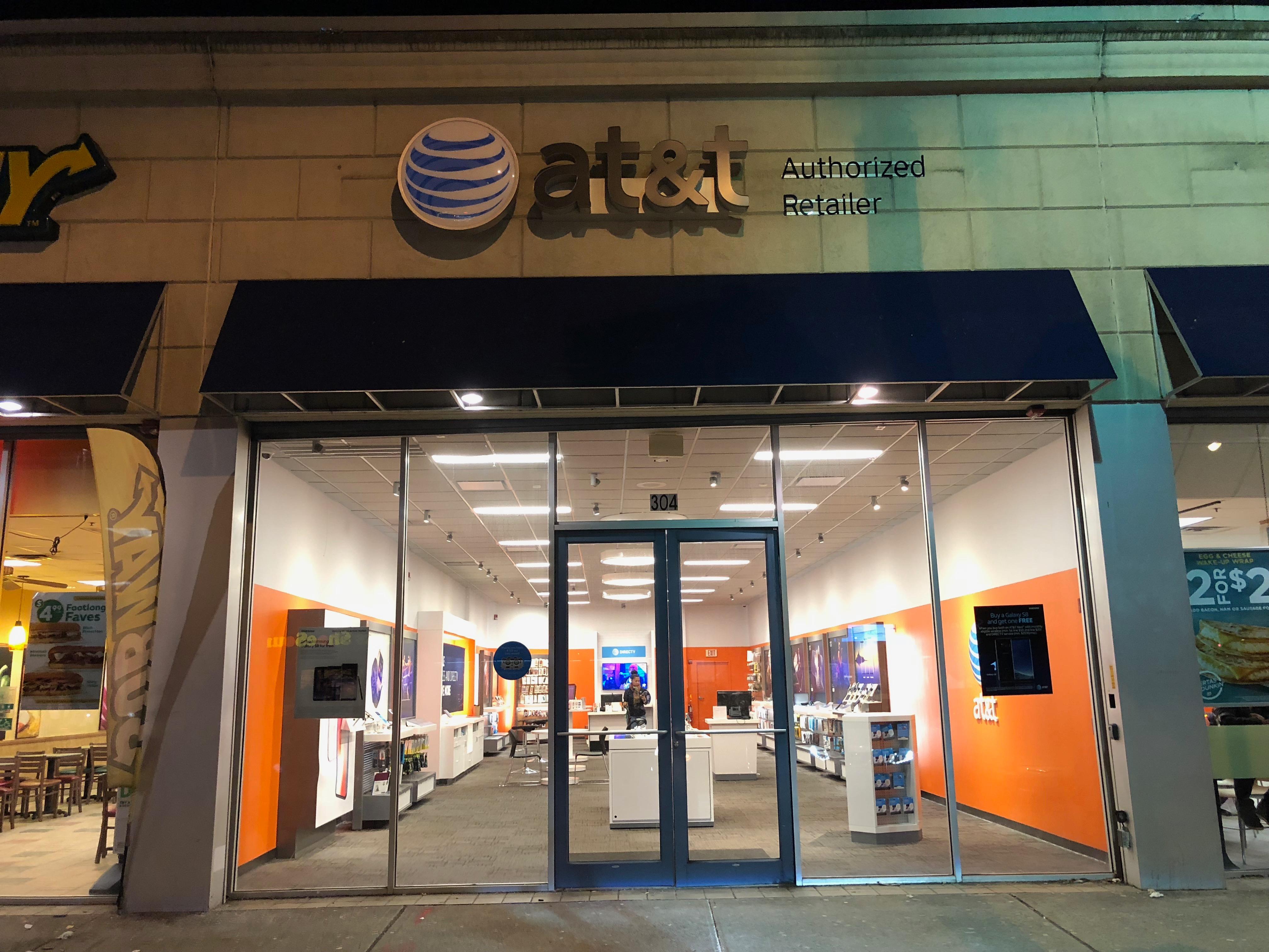 AT&T Store Photo