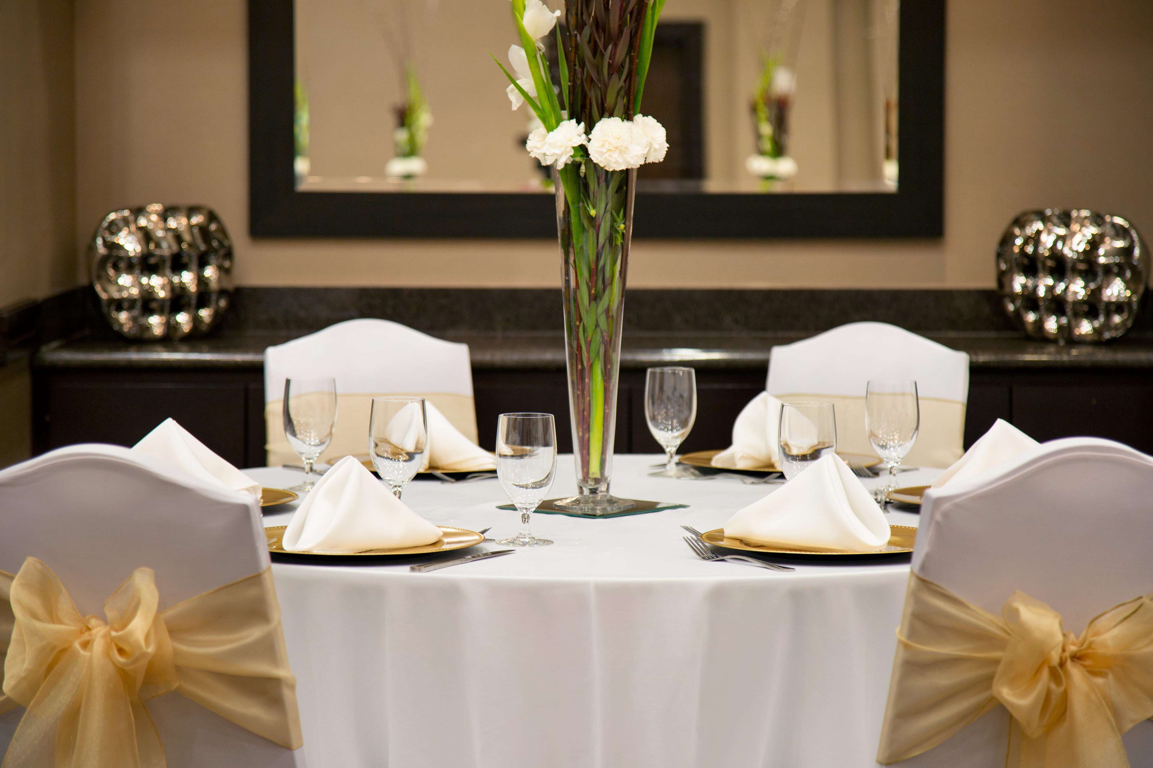 Hilton Garden Inn Houston NW America Plaza Photo