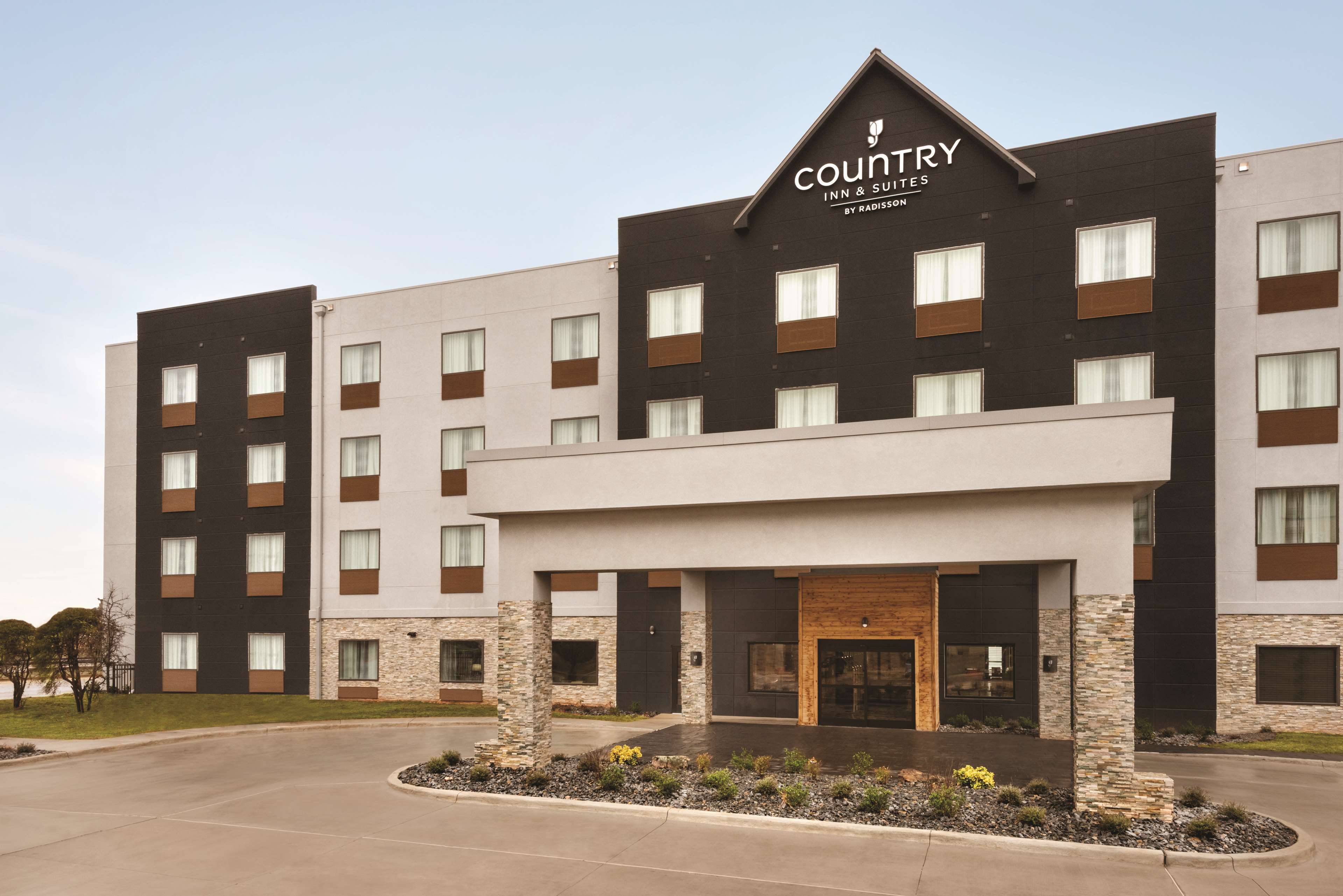 Country Inn & Suites by Radisson, Oklahoma City - Bricktown, OK Photo