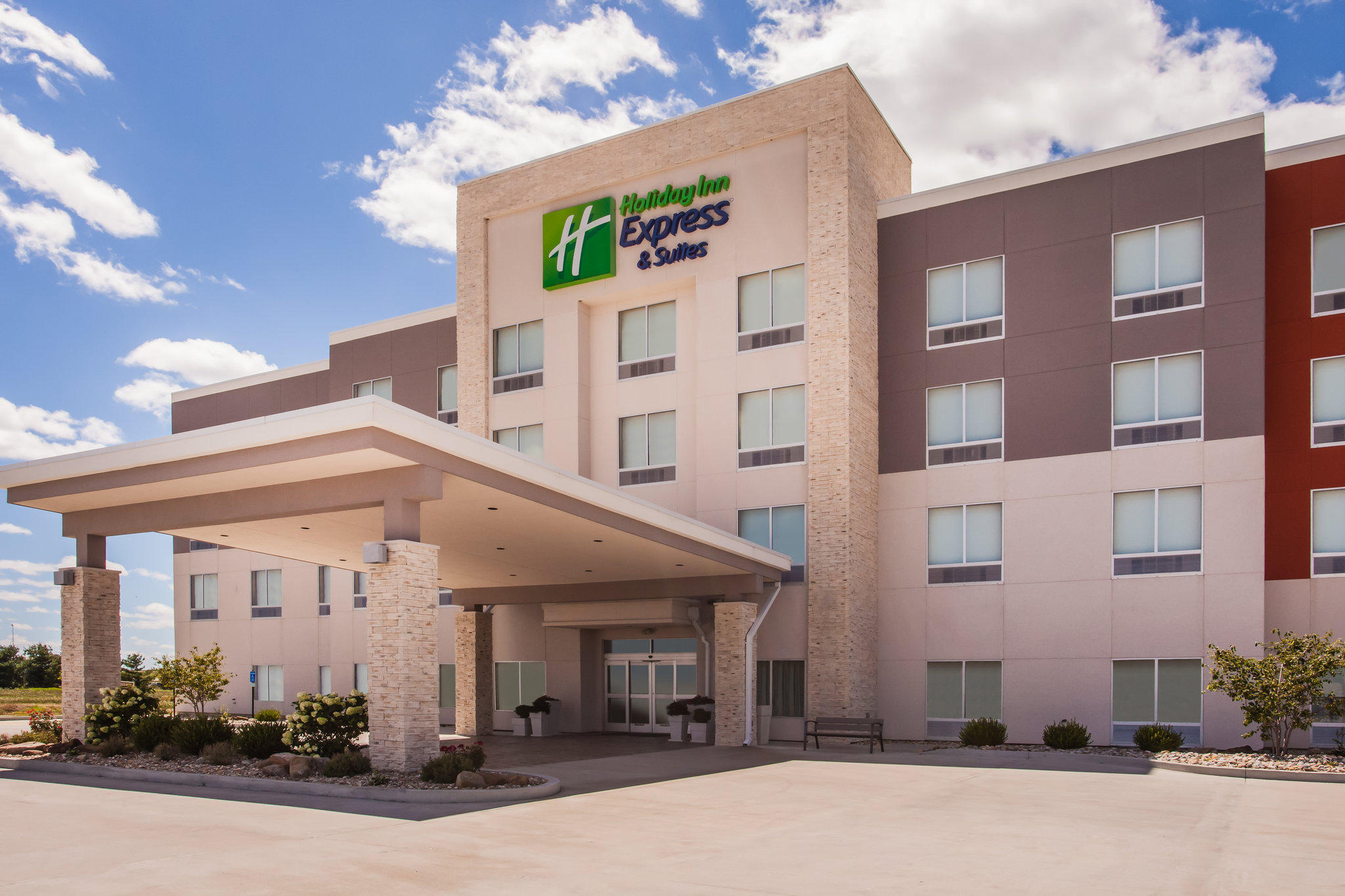 Holiday Inn Express & Suites Litchfield West Photo
