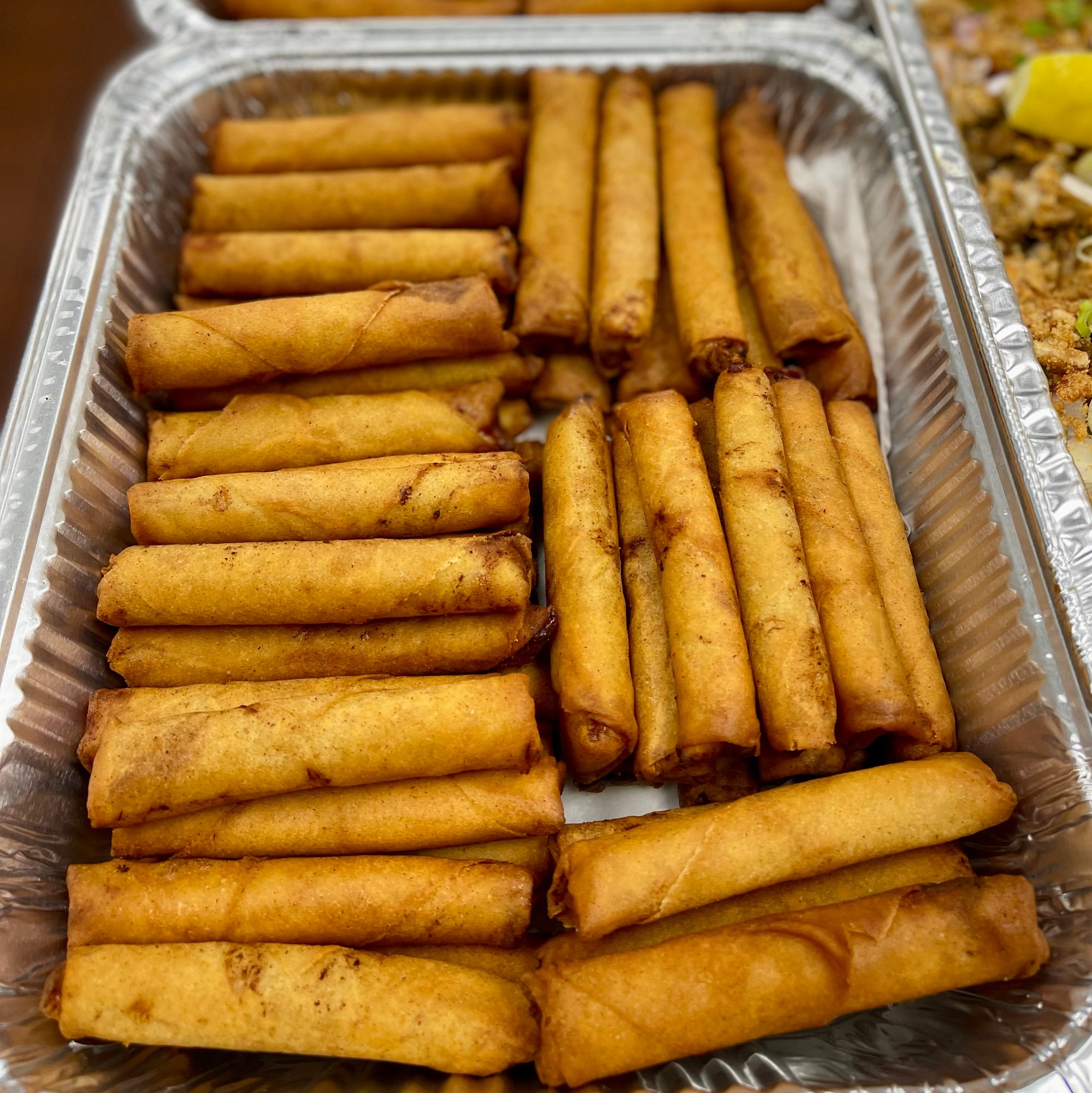 Small Tray Chicken Lumpia