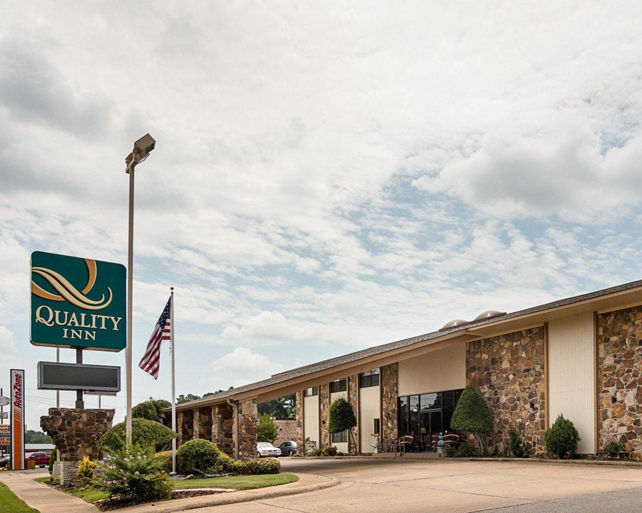 Quality Inn in Magnolia, AR (870) 2343...