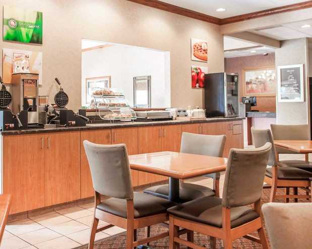 Images Quality Inn Lake of the Ozarks