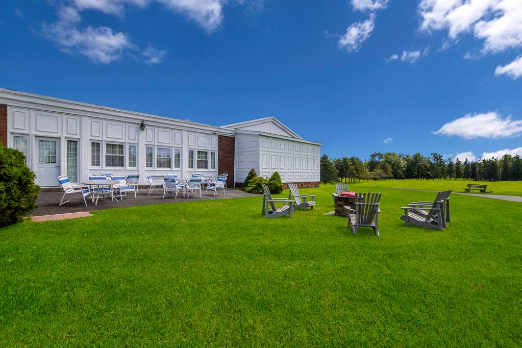 Best Western University Inn Image