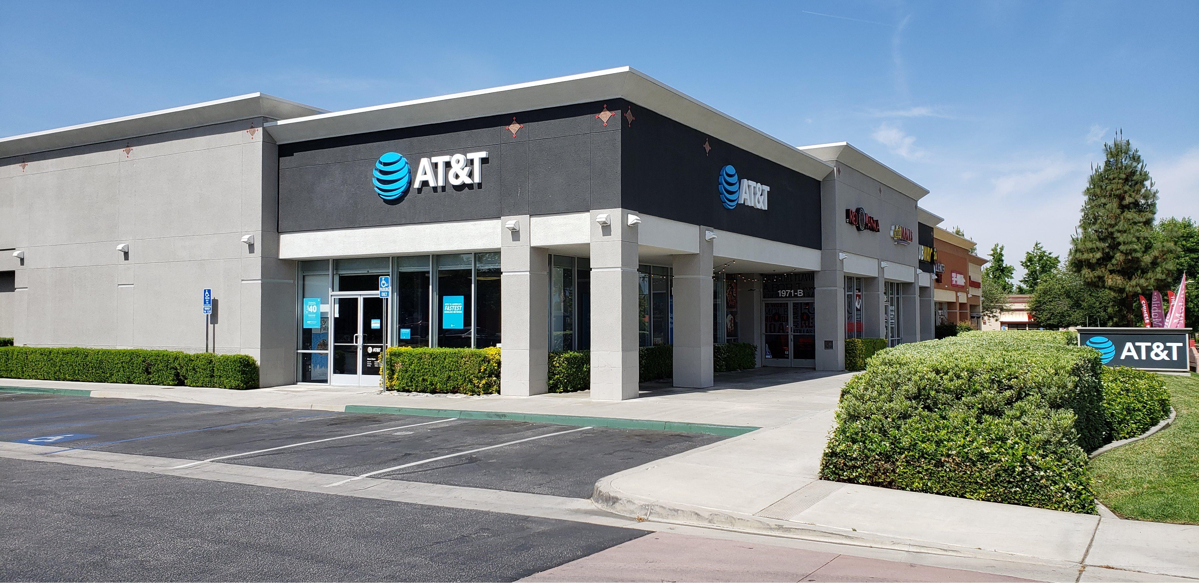 AT&T Store Photo