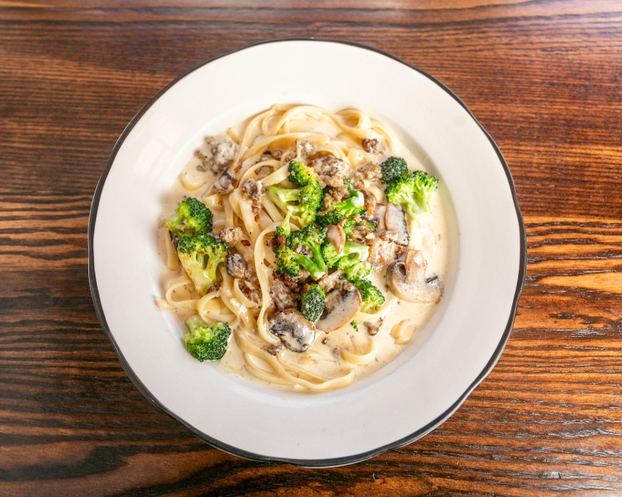 Fettuccine Broccoli & Sausage