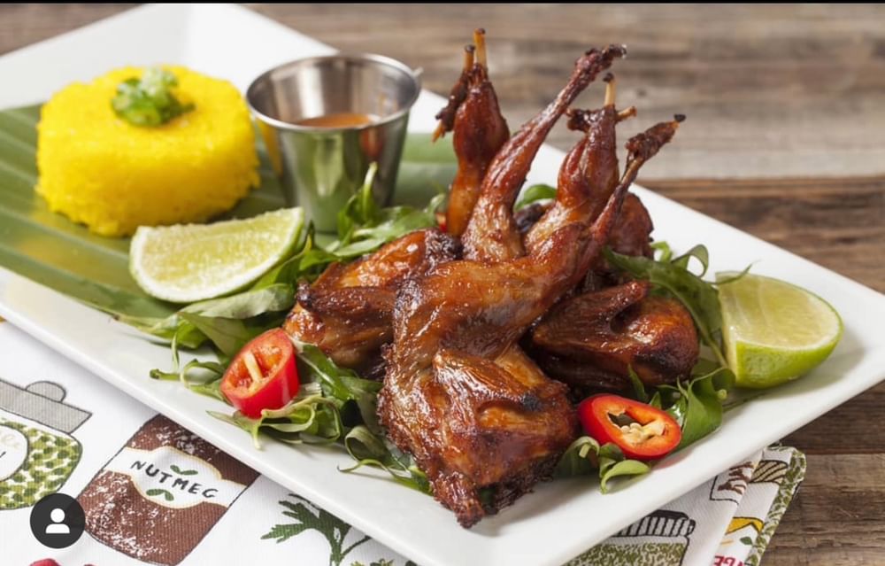 Quail With Sticky Rice (Chim Cut Chien Bo)