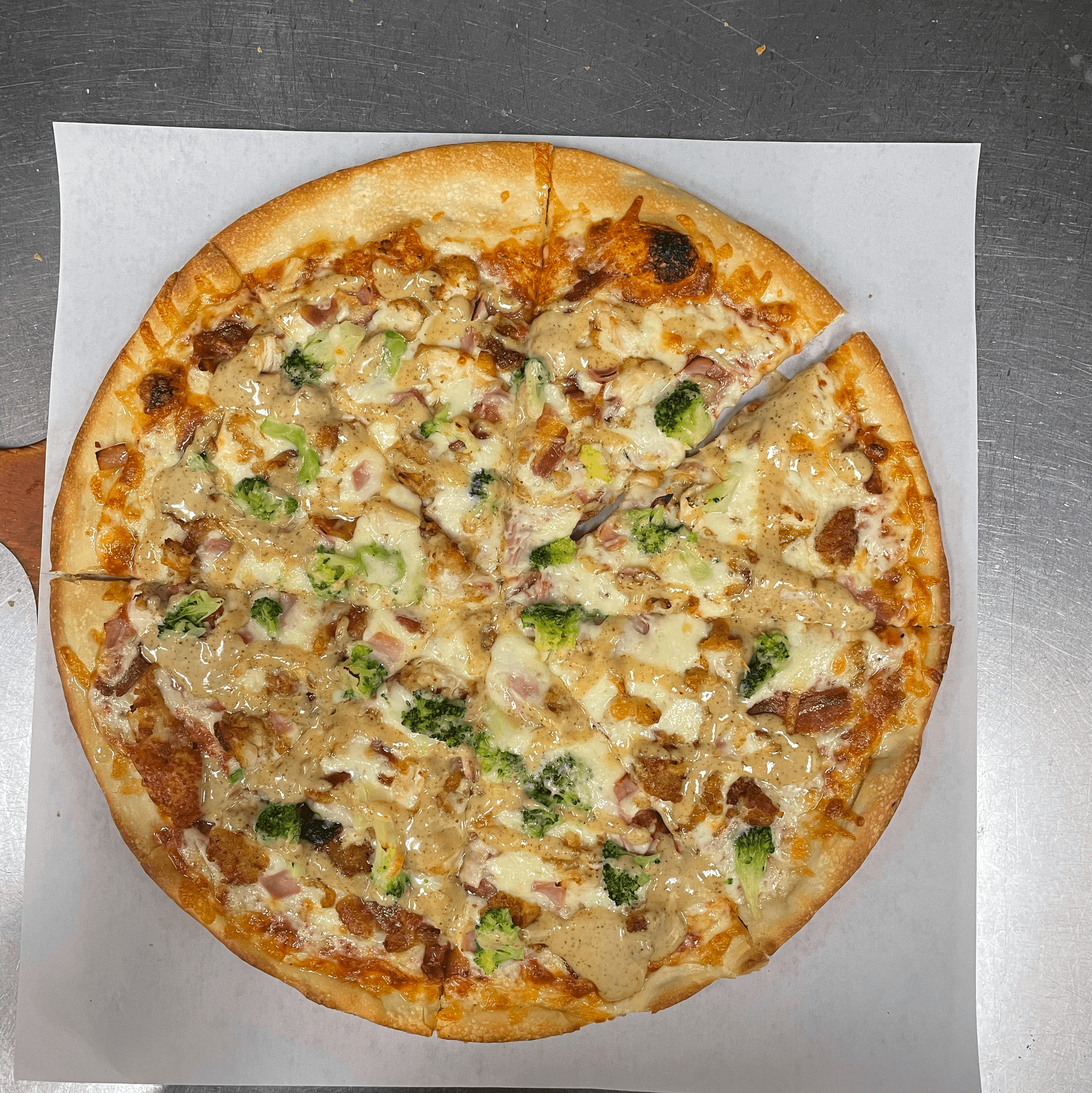 Chicken Divan Pizza