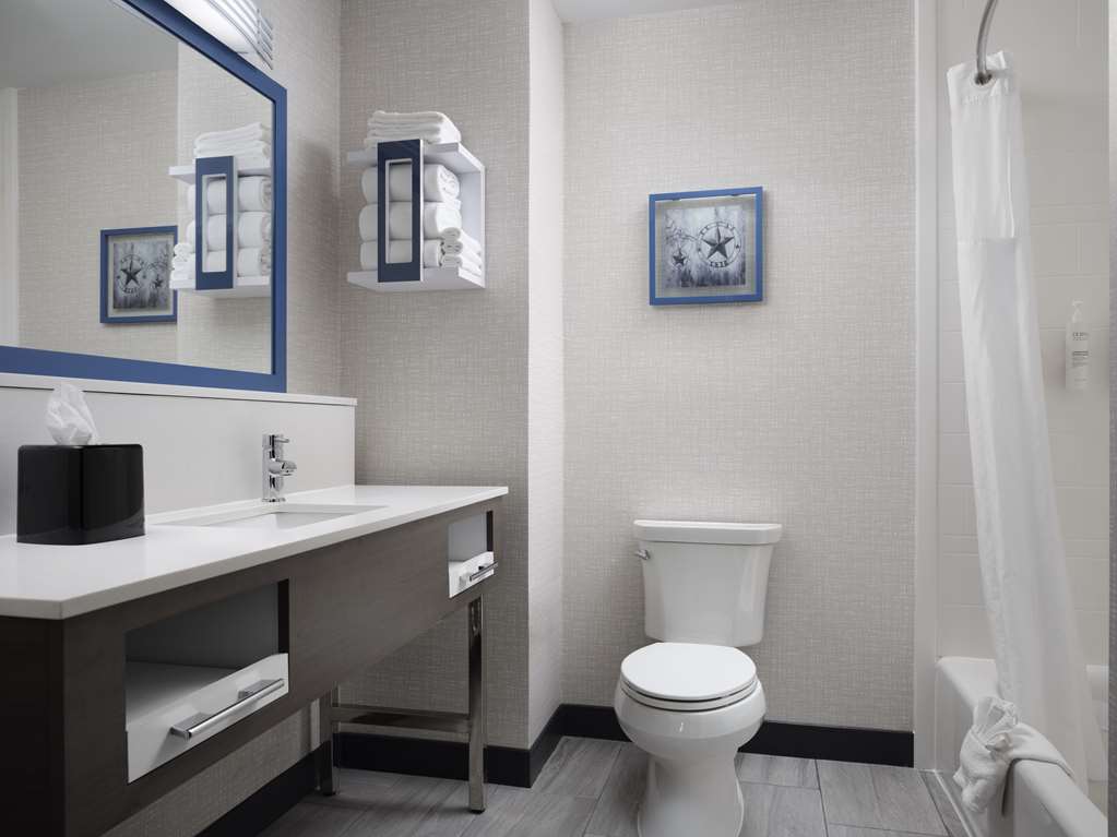 Hampton Inn & Suites Dallas-DFW ARPT W-SH 183 Hurst Image