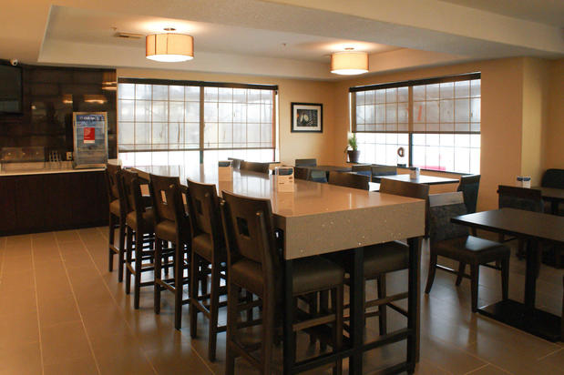 Images Comfort Suites