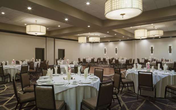 Images Embassy Suites by Hilton Philadelphia Airport