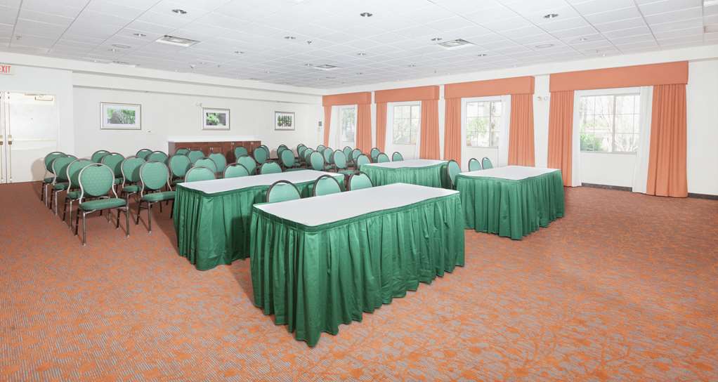 Hilton Garden Inn Palm Springs/Rancho Mirage Image