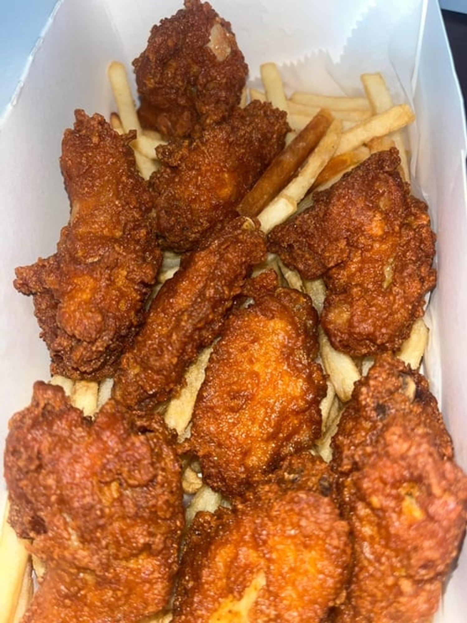 Hot Wings with French Fries